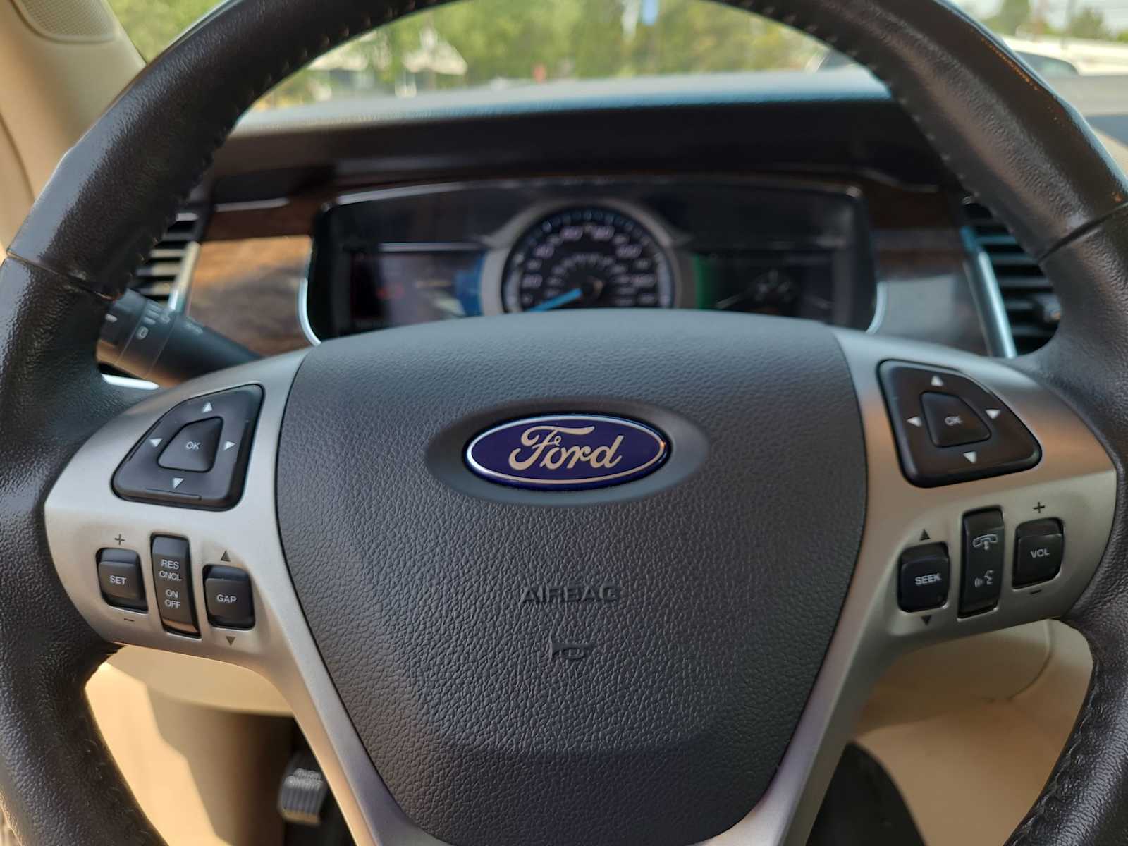 Thumbnail: 2018 Ford Taurus - 23