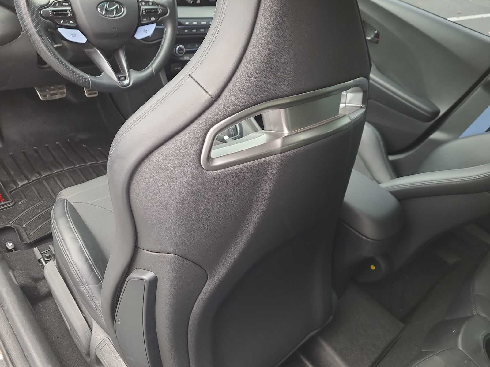 Thumbnail: 2021 Hyundai Veloster - 20