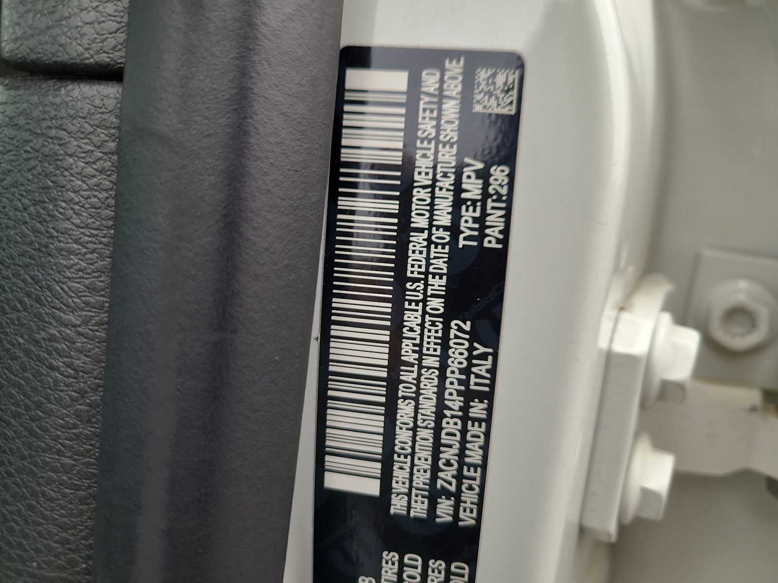 Thumbnail: 2023 Jeep Renegade - 29