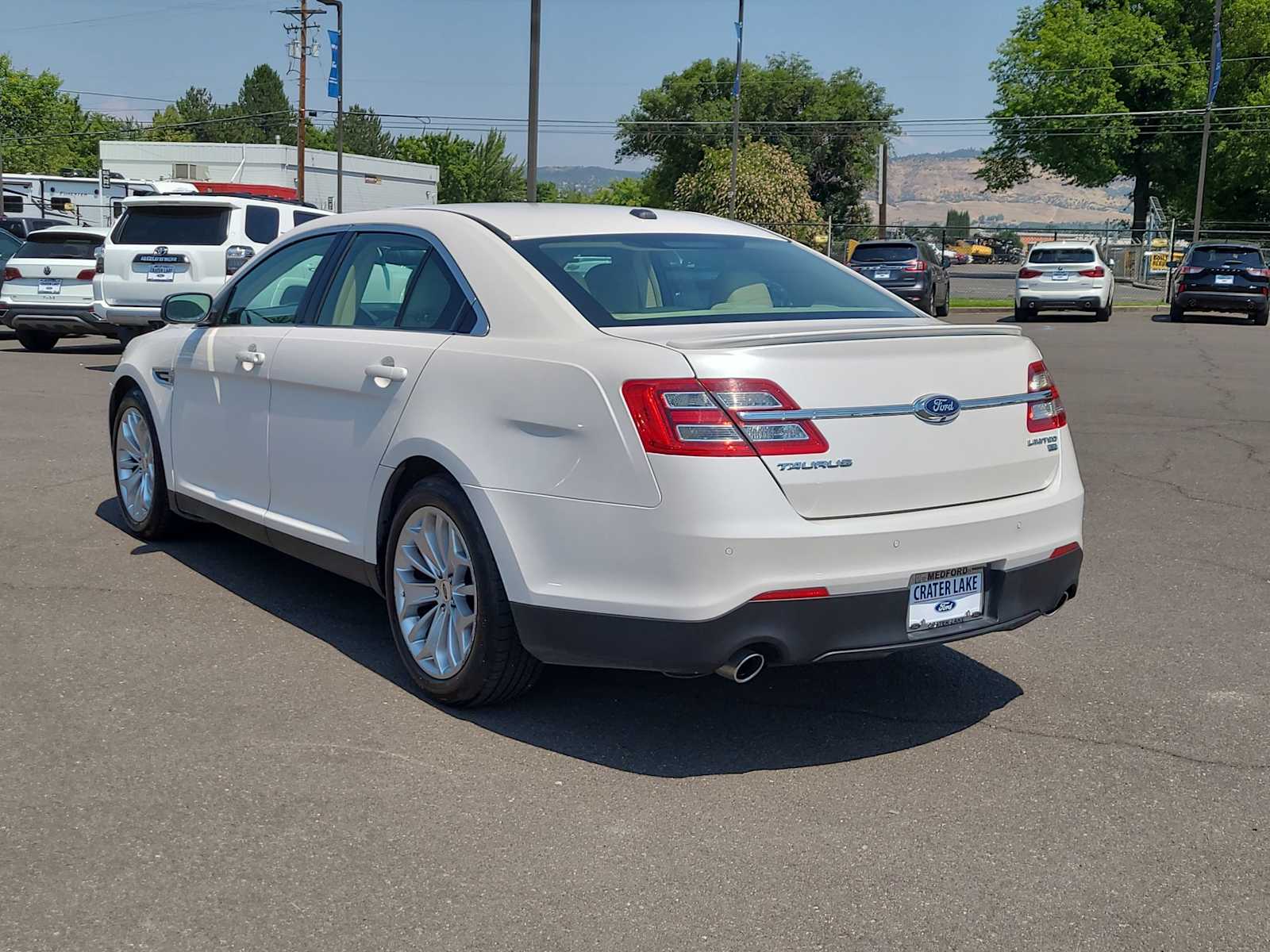 Thumbnail: 2018 Ford Taurus - 12