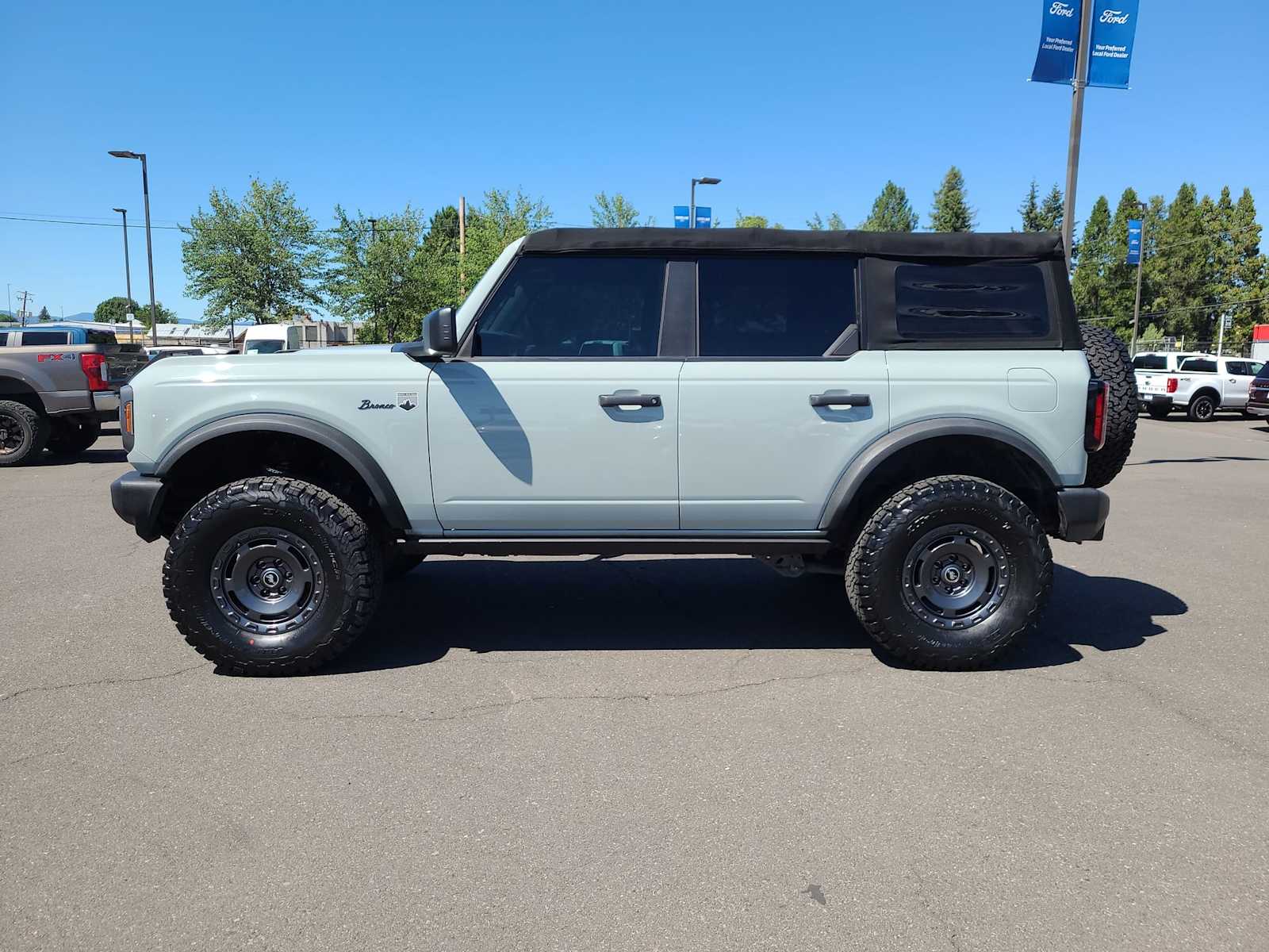 Thumbnail: 2022 Ford Bronco - 11