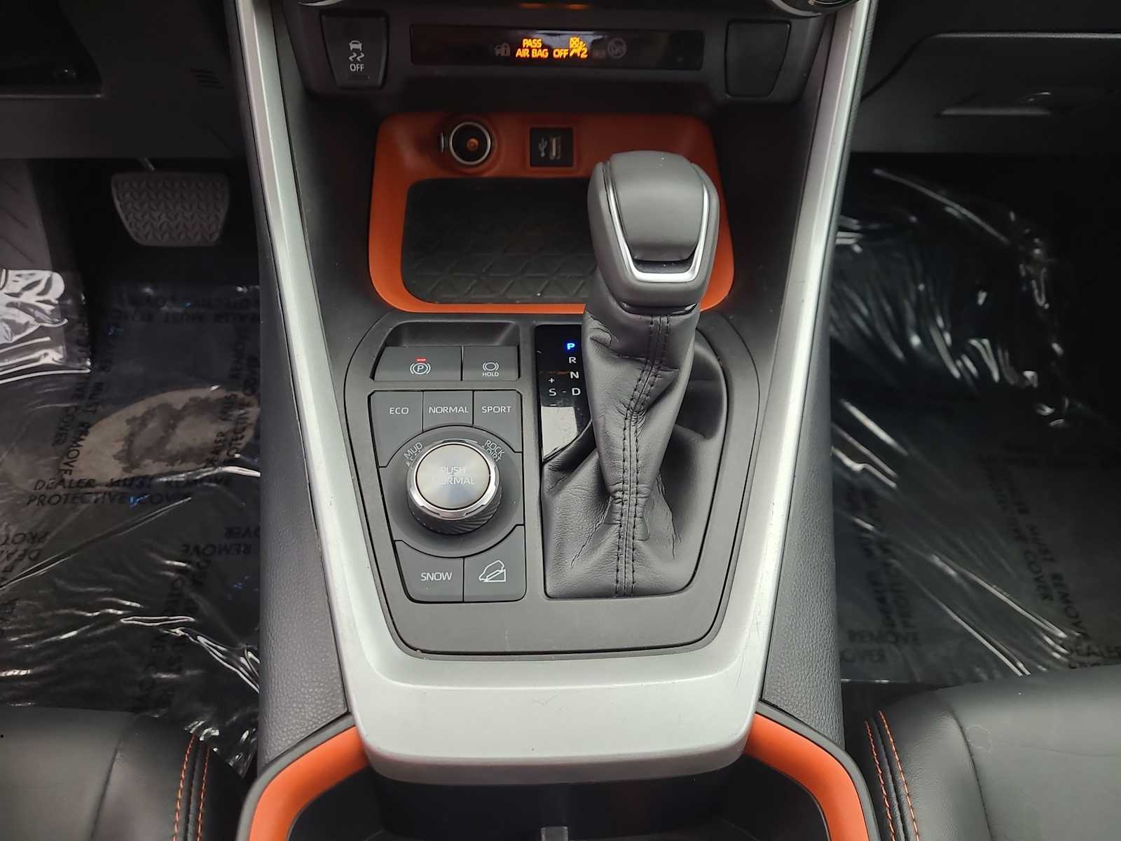 Thumbnail: 2024 Toyota RAV4 - 25