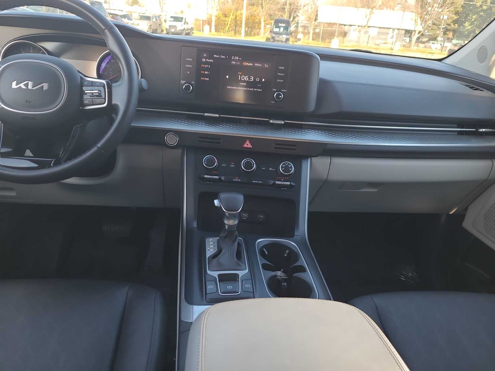 Thumbnail: 2024 Kia Carnival - 18