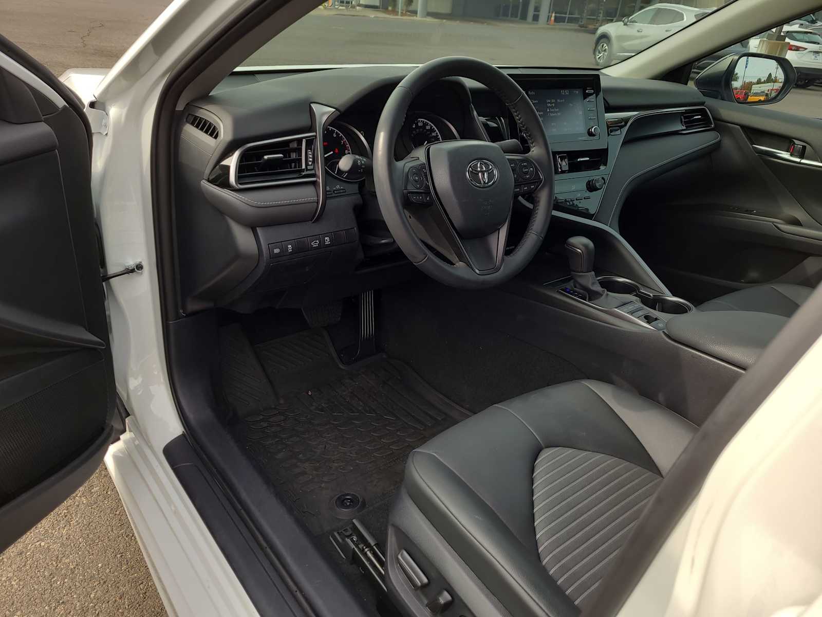 Thumbnail: 2024 Toyota Camry - 10