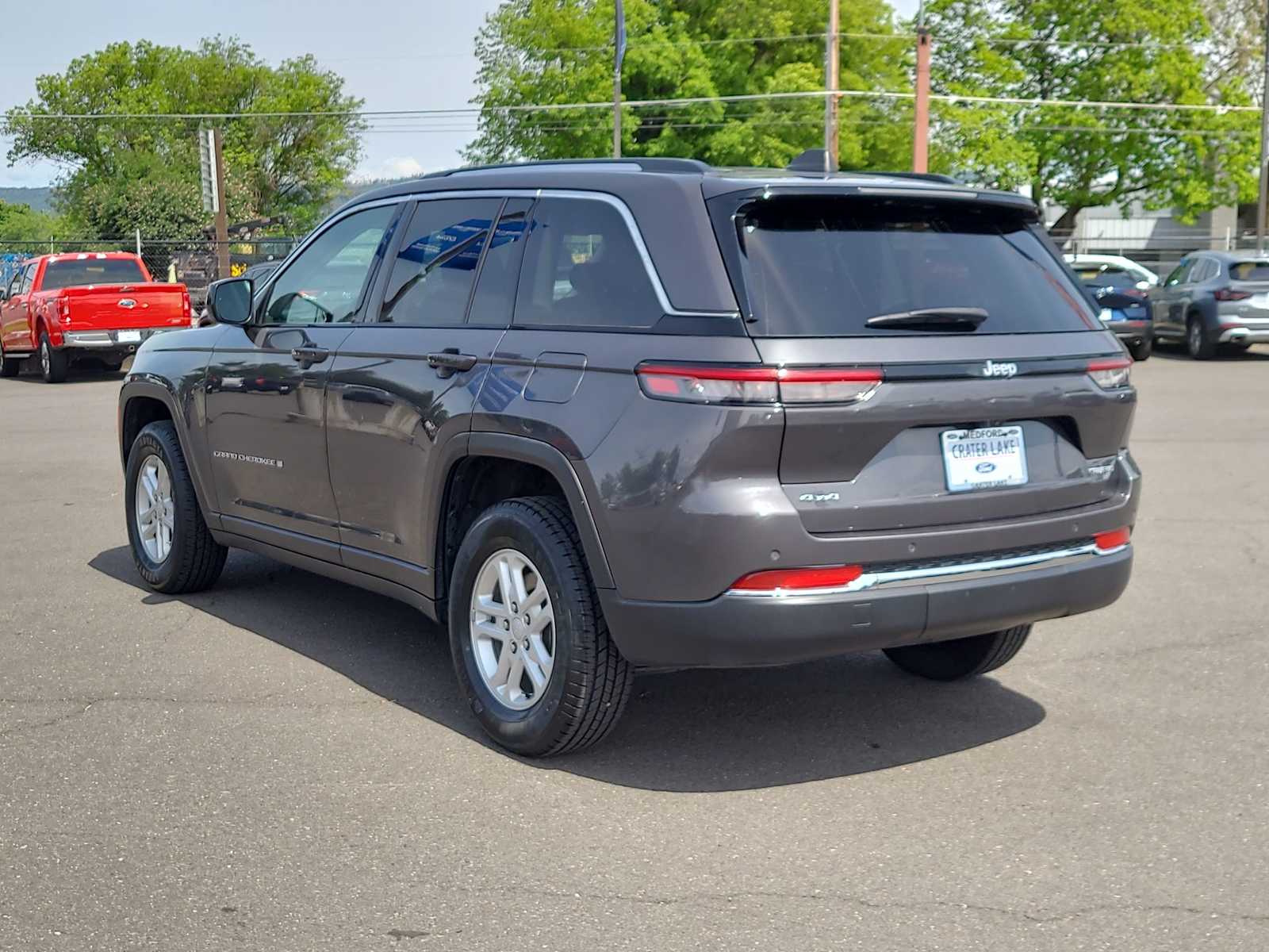 Thumbnail: 2023 Jeep Grand Cherokee - 12