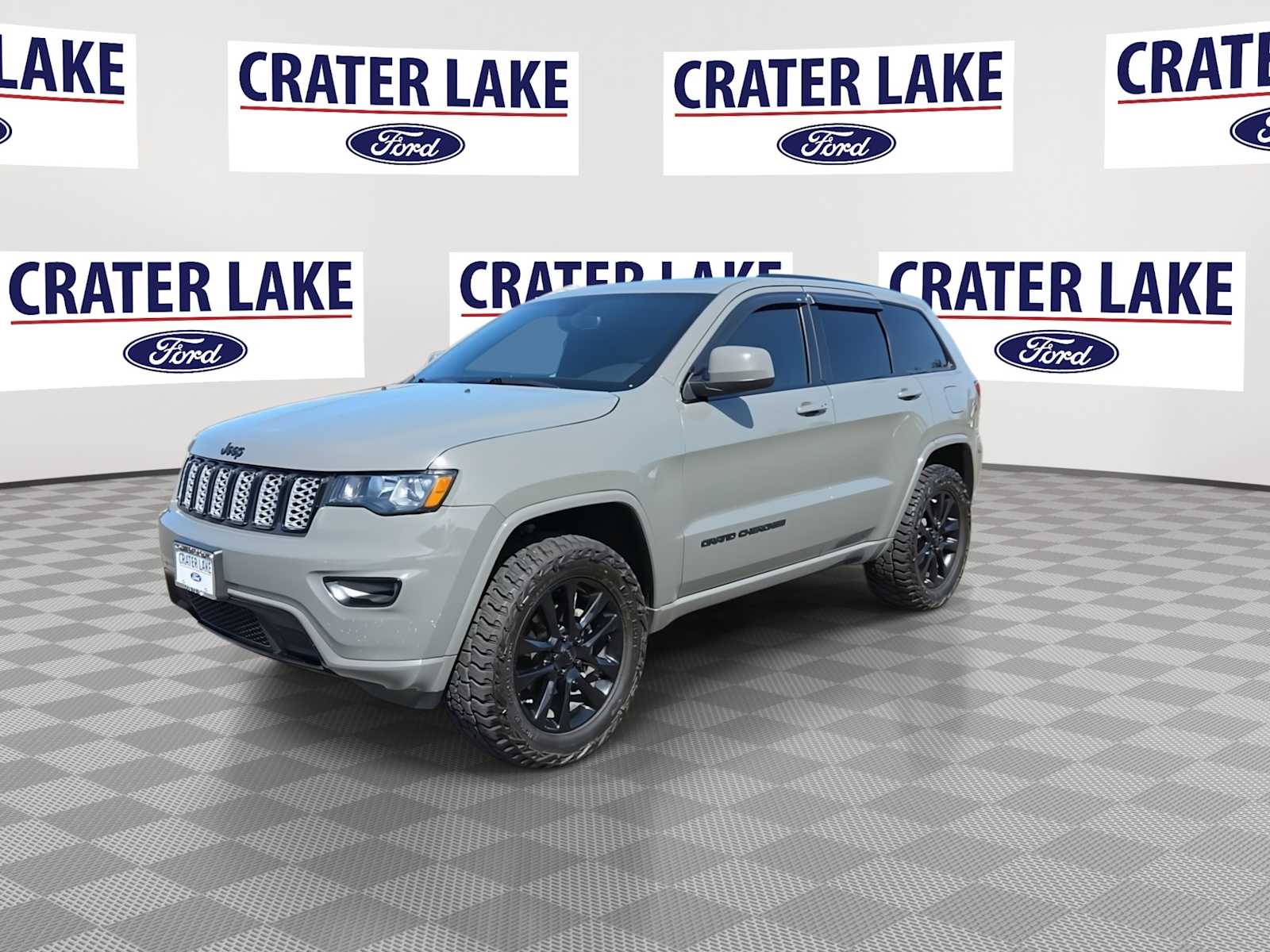 Thumbnail: 2019 Jeep Grand Cherokee - 4