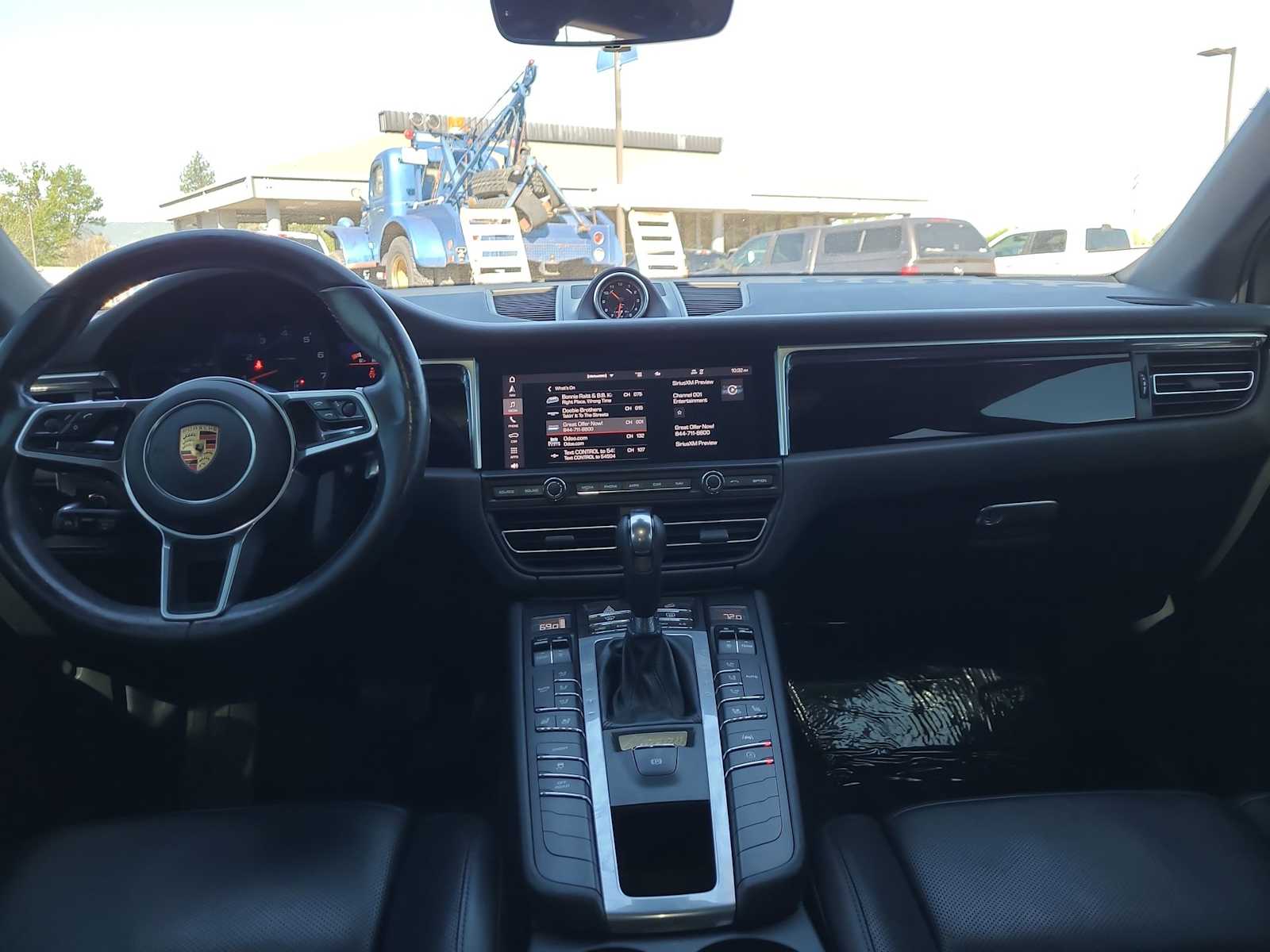 Thumbnail: 2021 Porsche Macan - 18