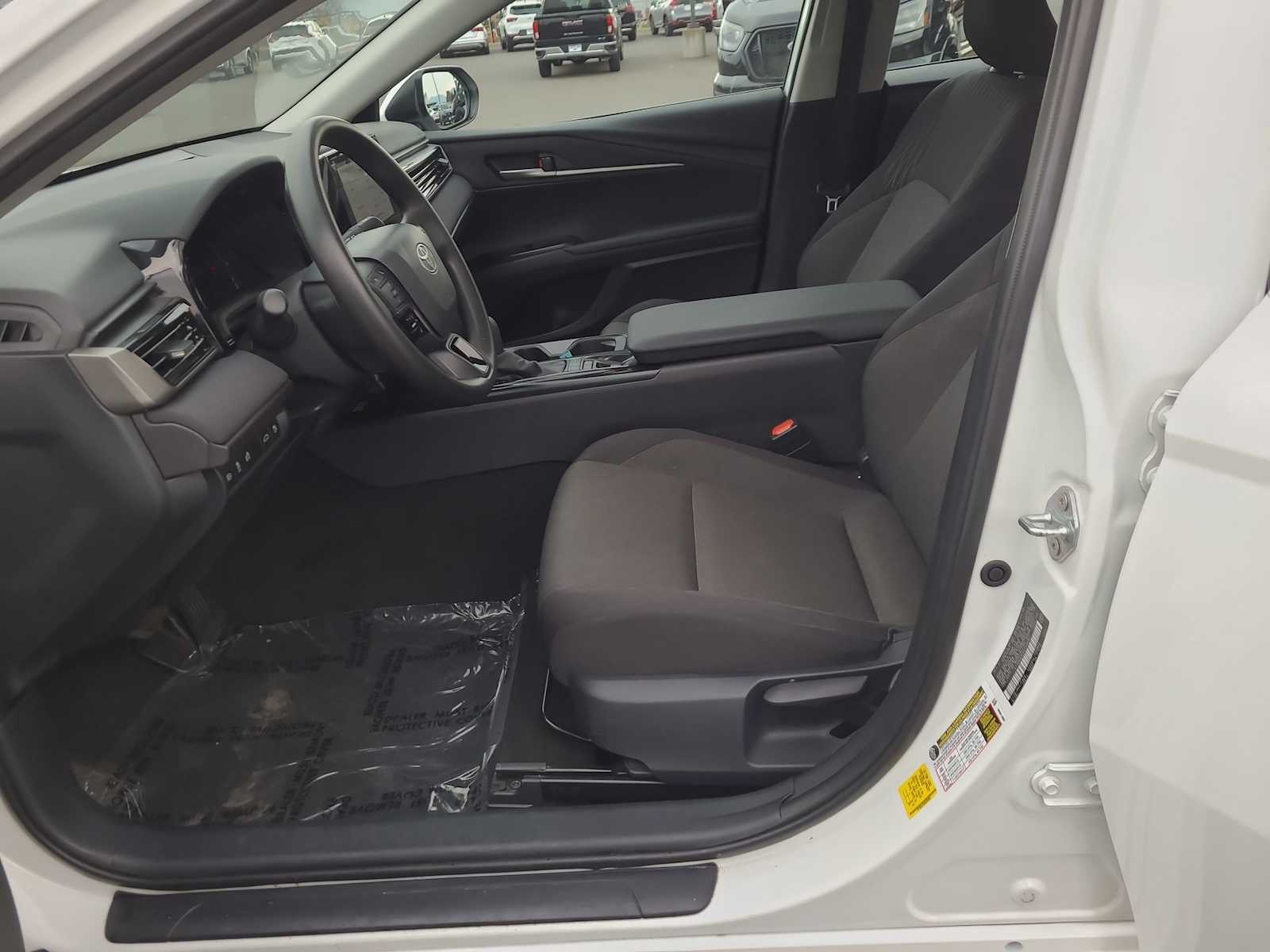 Thumbnail: 2025 Toyota Camry - 19