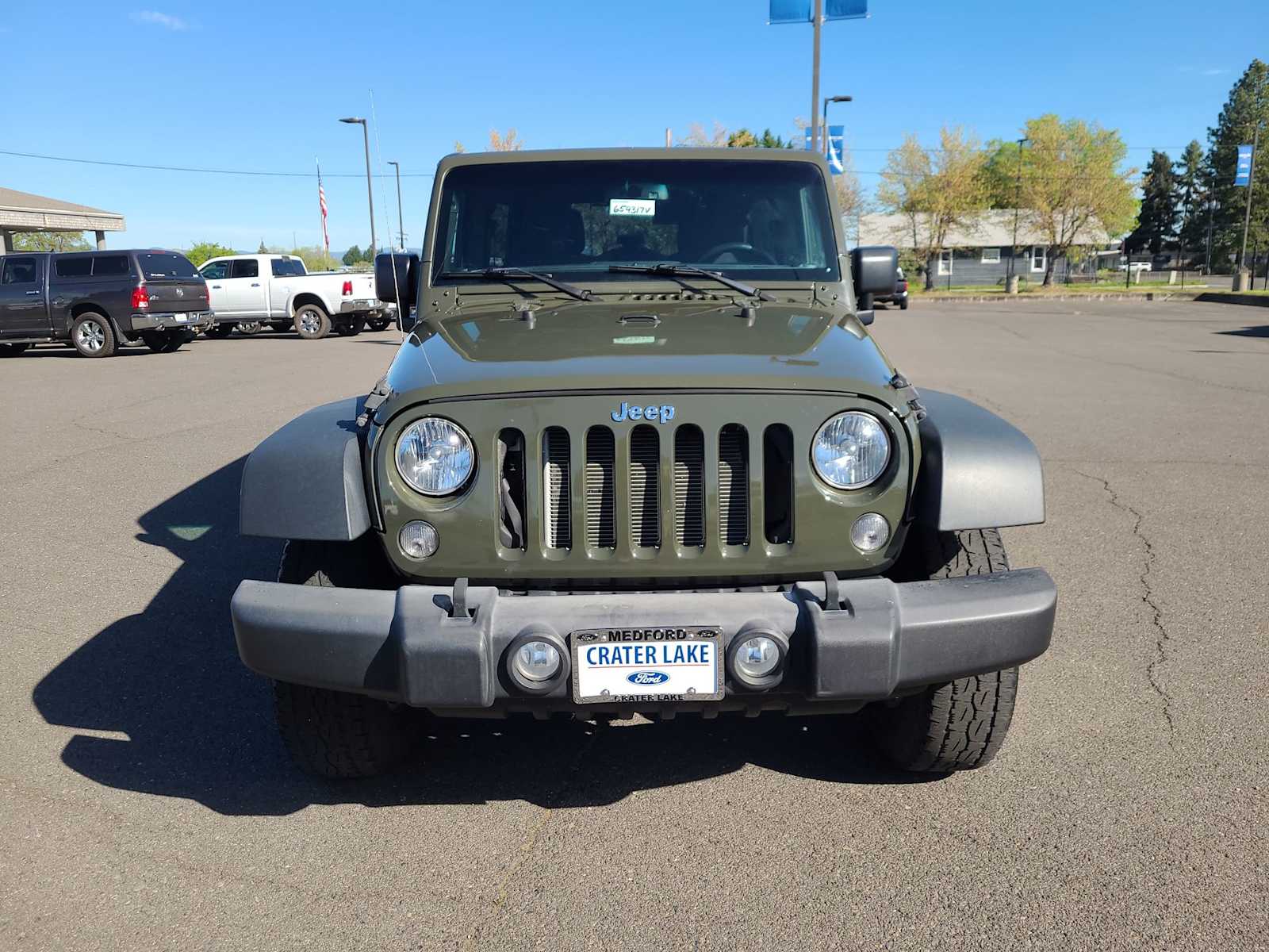 Thumbnail: 2015 Jeep Wrangler - 14