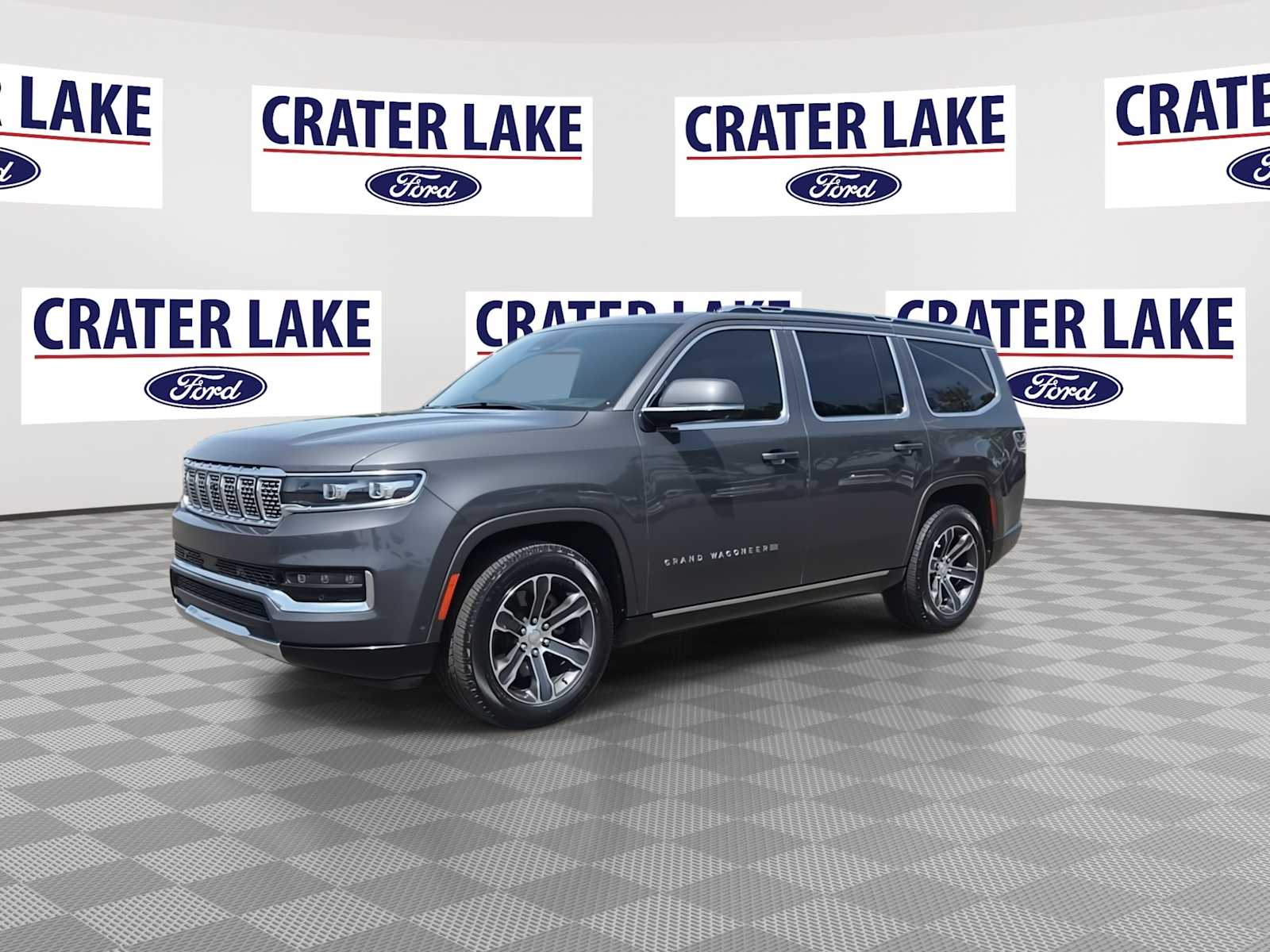 Thumbnail: 2022 Jeep Grand Wagoneer - 4