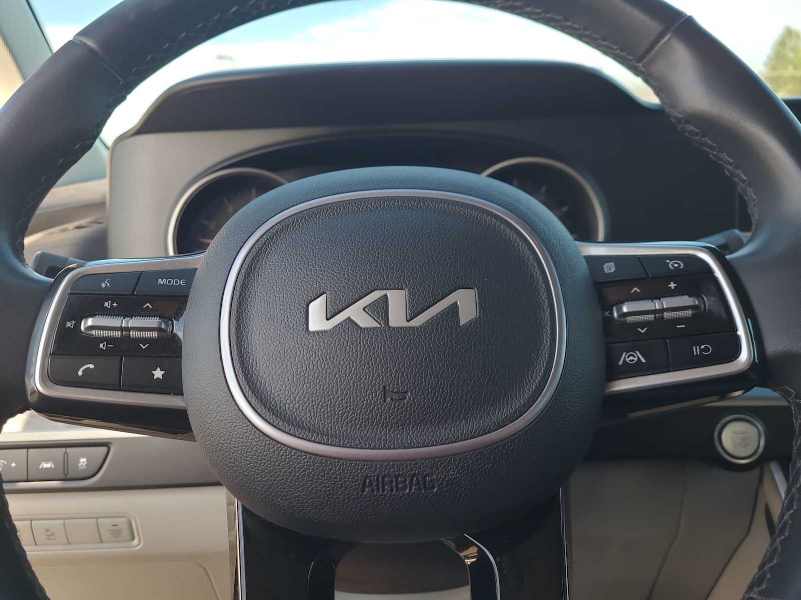 Thumbnail: 2024 Kia Carnival - 23