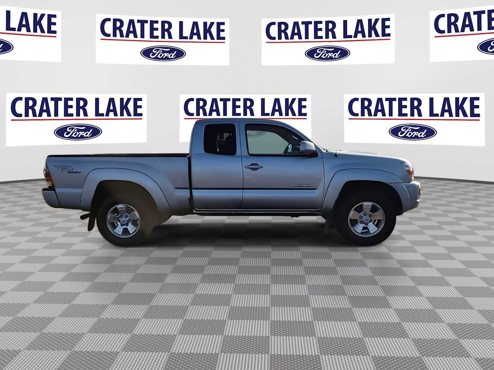 Thumbnail: 2011 Toyota Tacoma - 9