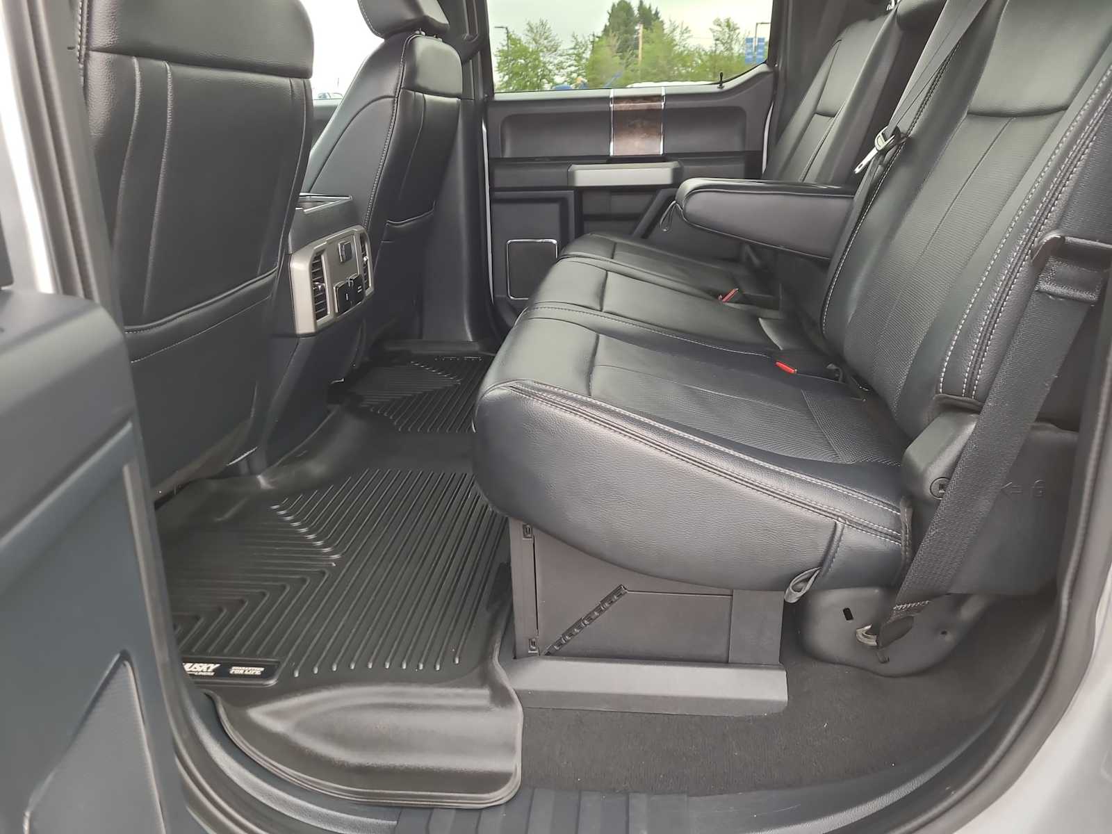 Thumbnail: 2022 Ford F-350 - 21