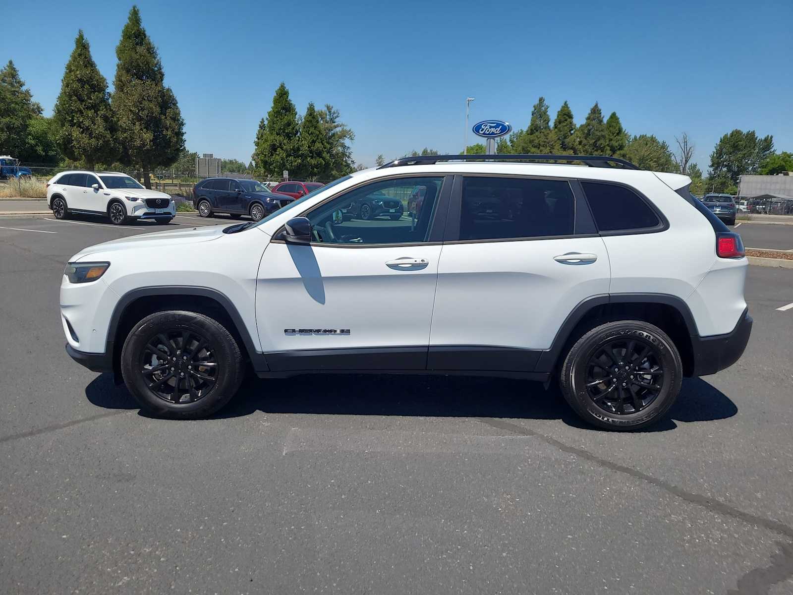 Thumbnail: 2023 Jeep Cherokee - 11