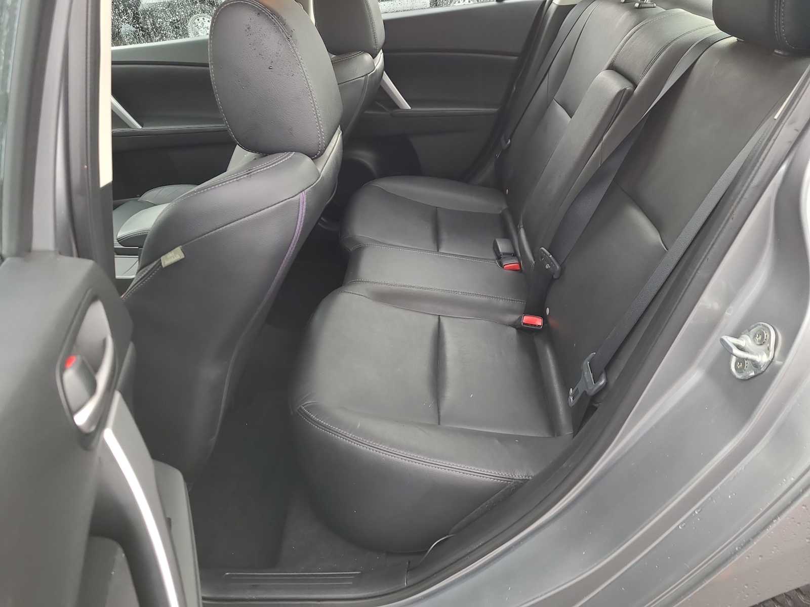 Thumbnail: 2010 Mazda Mazda3 - 21