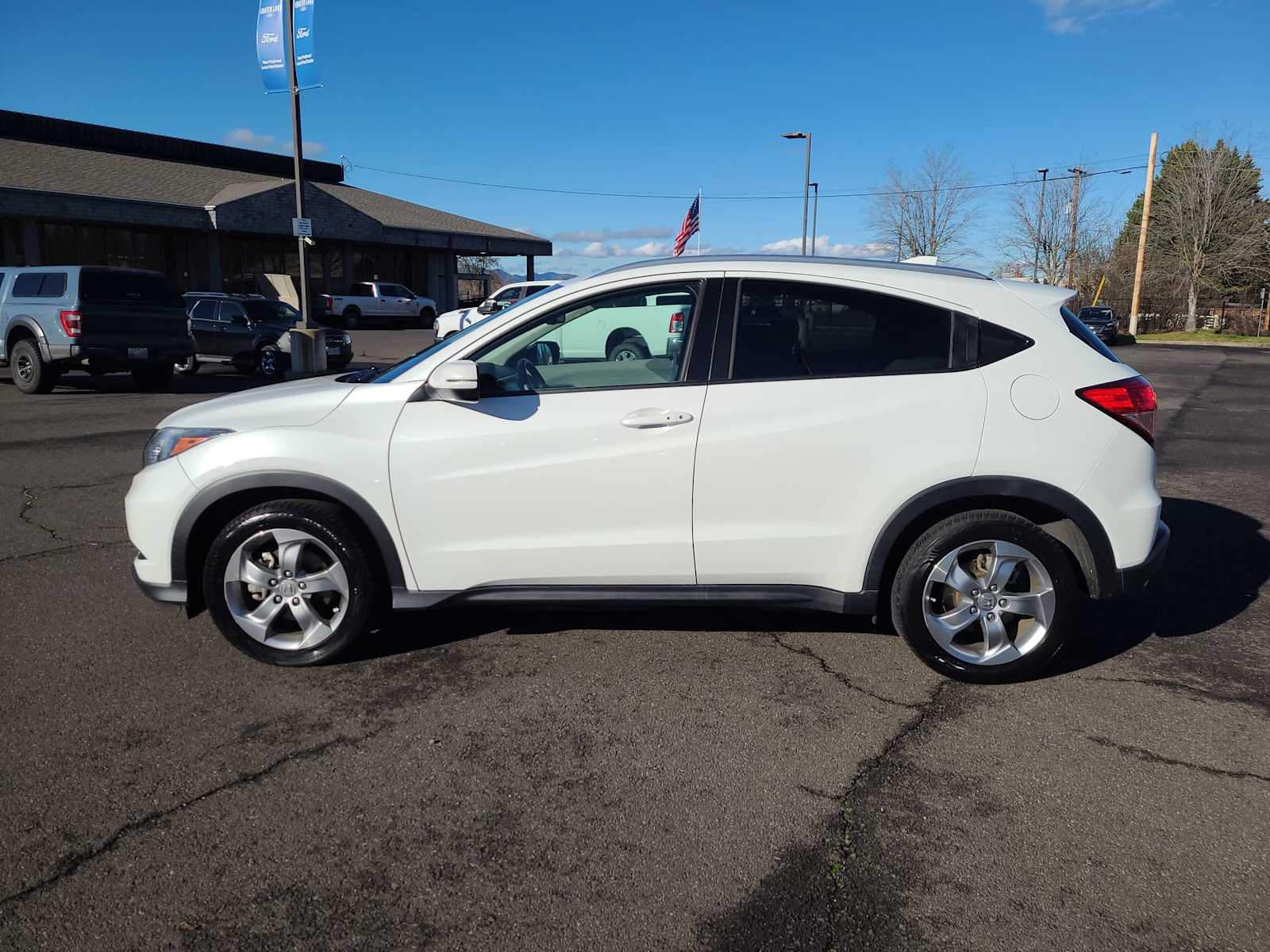 Thumbnail: 2017 Honda HR-V - 11