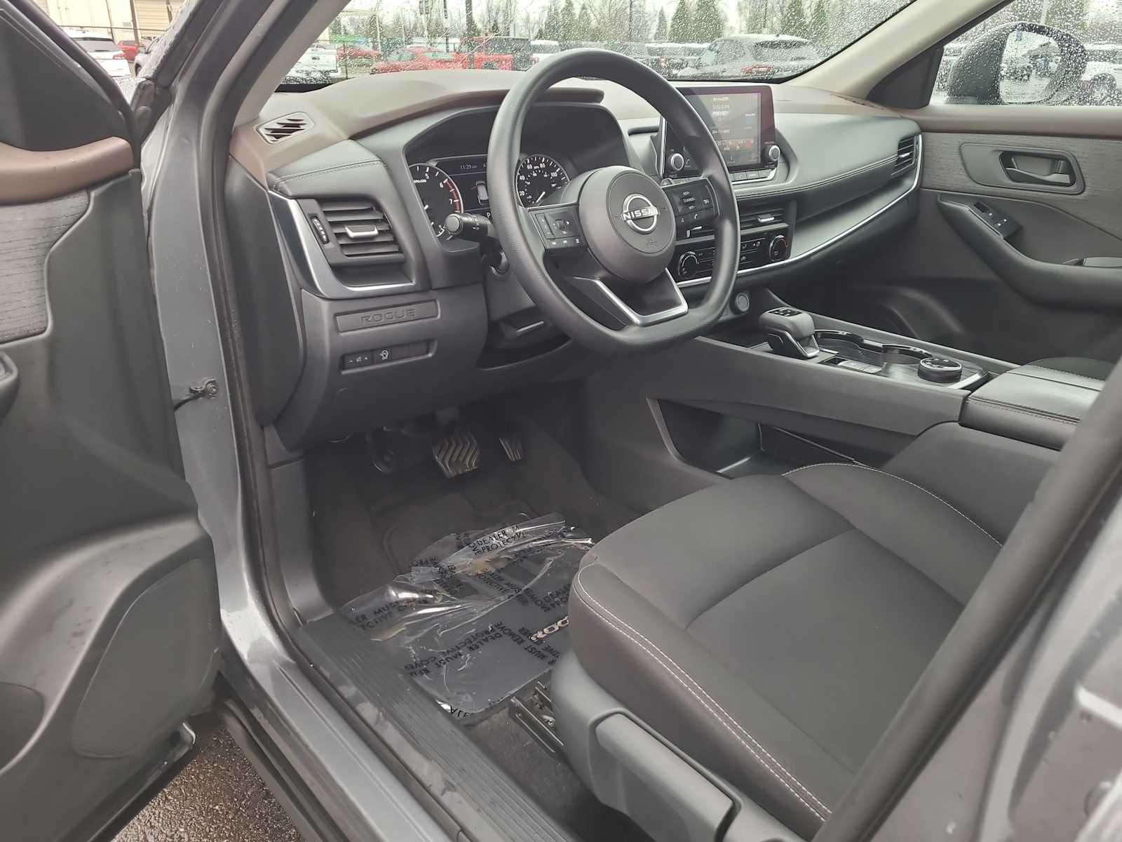 Thumbnail: 2023 Nissan Rogue - 10