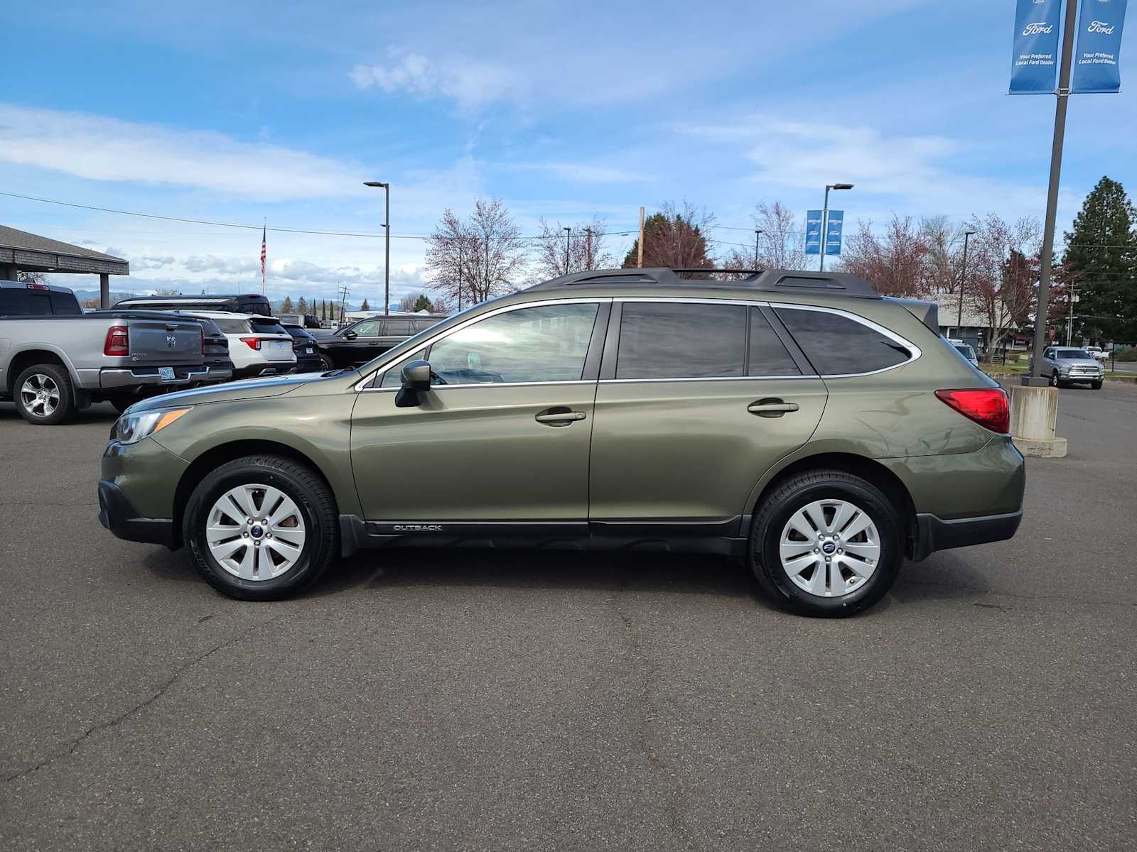 Thumbnail: 2015 Subaru Outback - 11