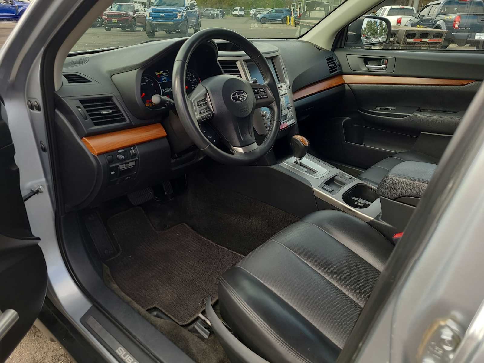 Thumbnail: 2013 Subaru Outback - 10