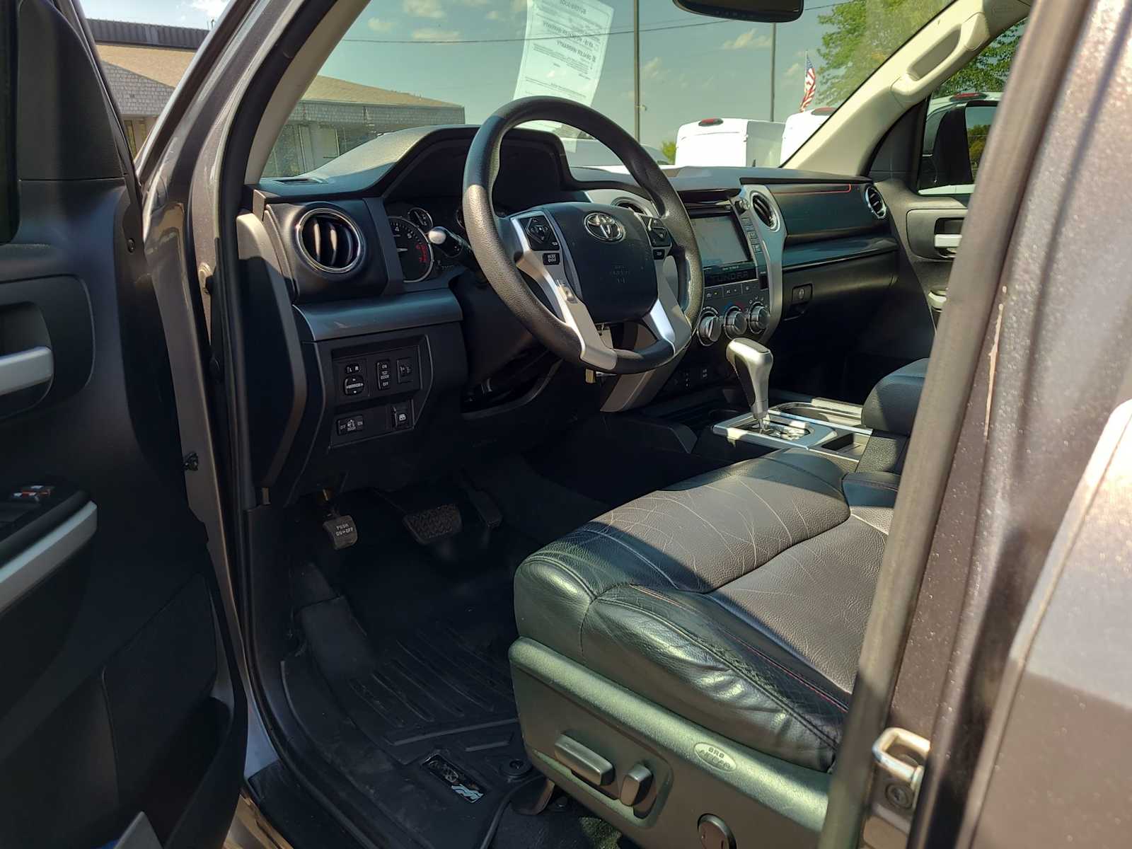 Thumbnail: 2016 Toyota Tundra - 10