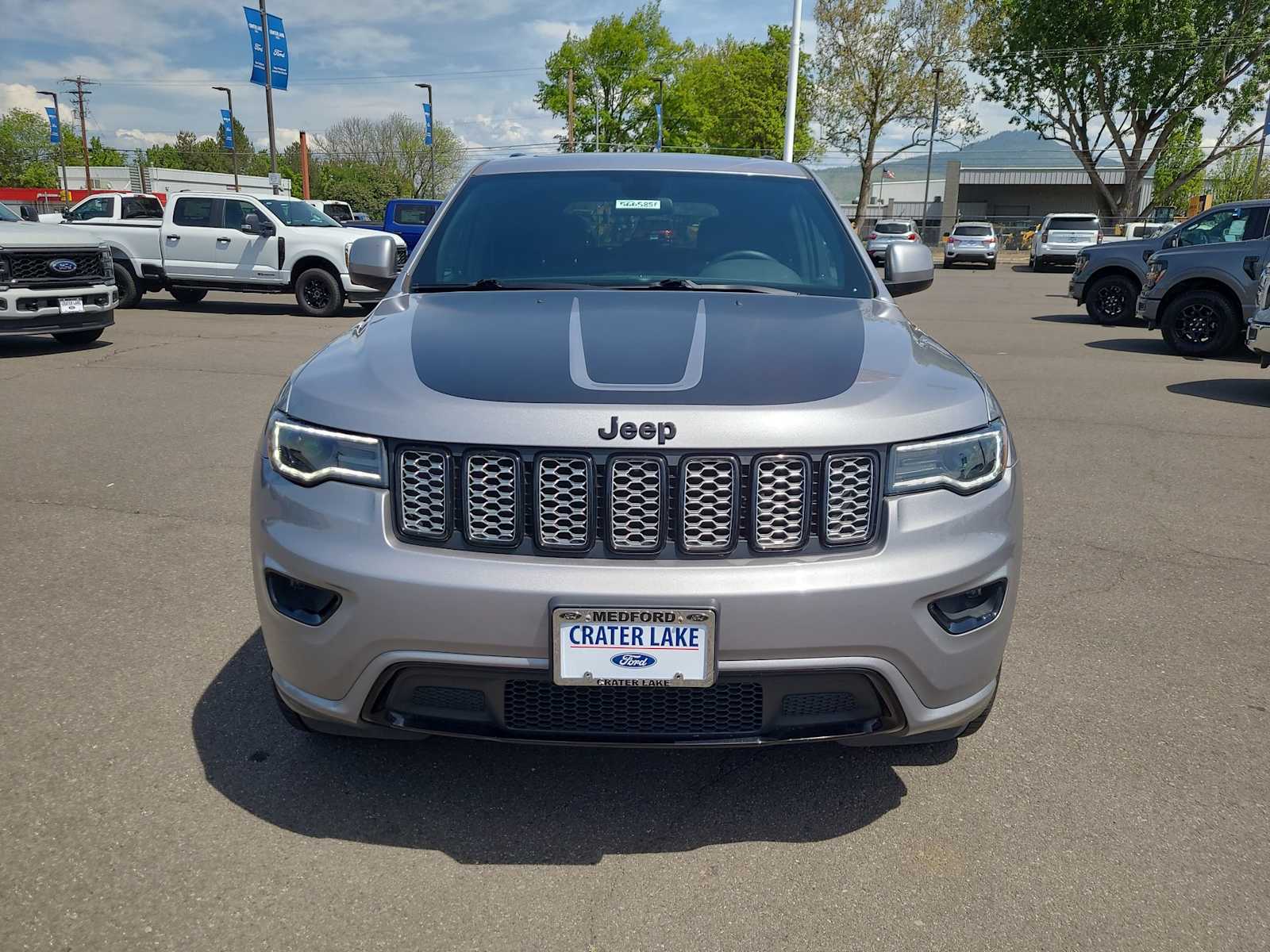 Thumbnail: 2021 Jeep Grand Cherokee - 14