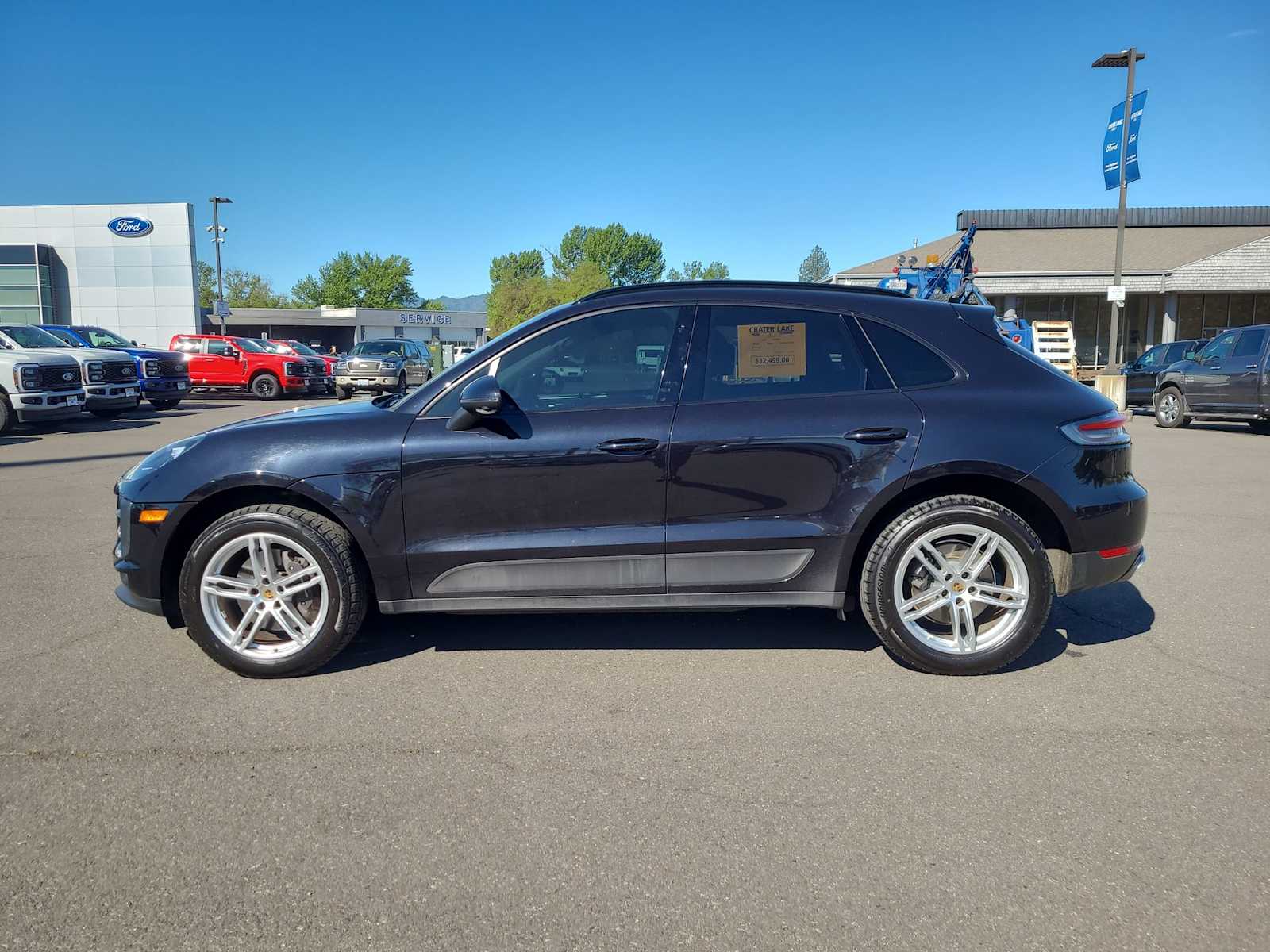 Thumbnail: 2021 Porsche Macan - 11
