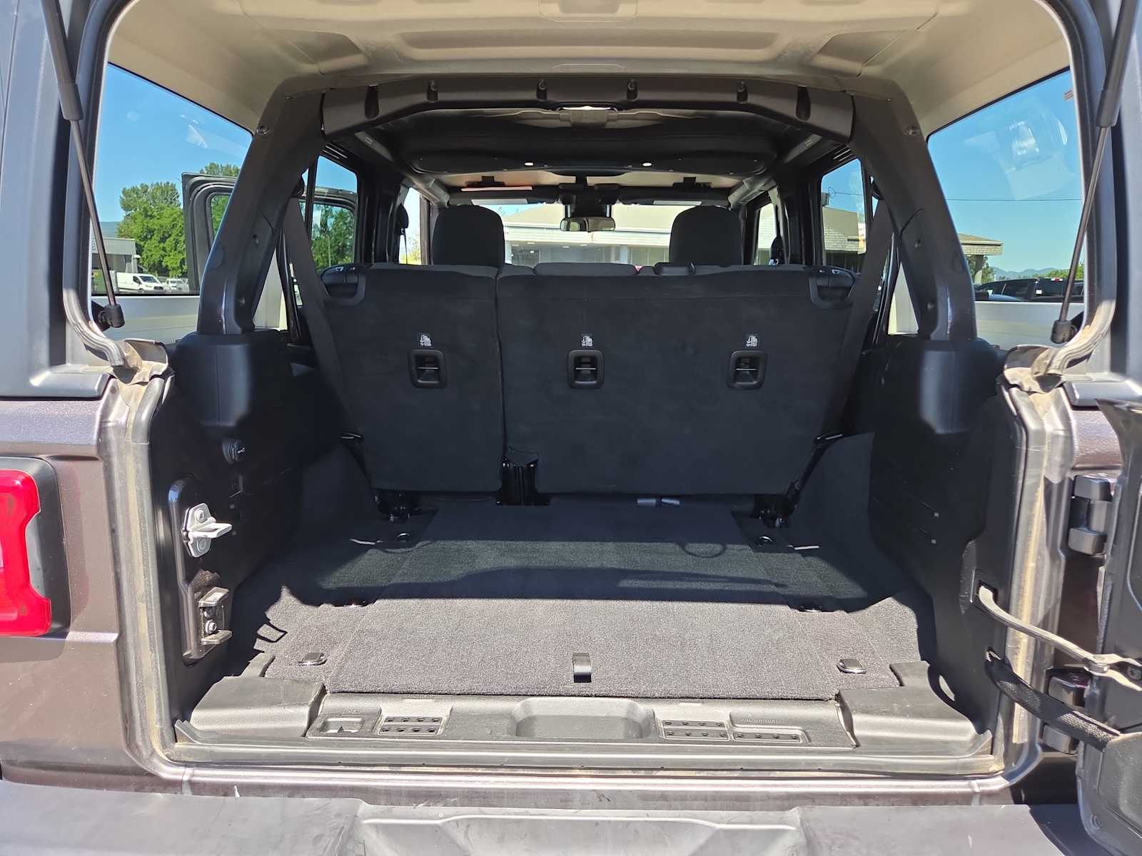 Thumbnail: 2025 Jeep Wrangler - 27