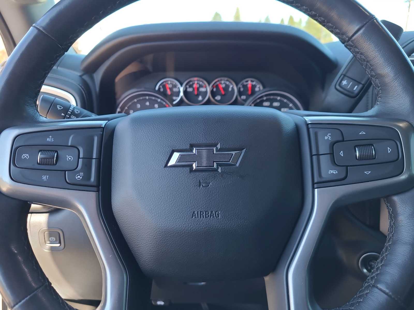 Thumbnail: 2022 Chevrolet Silverado 1500 - 23