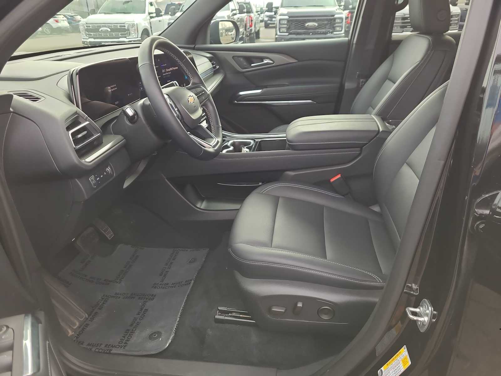 Thumbnail: 2025 Chevrolet Traverse - 19