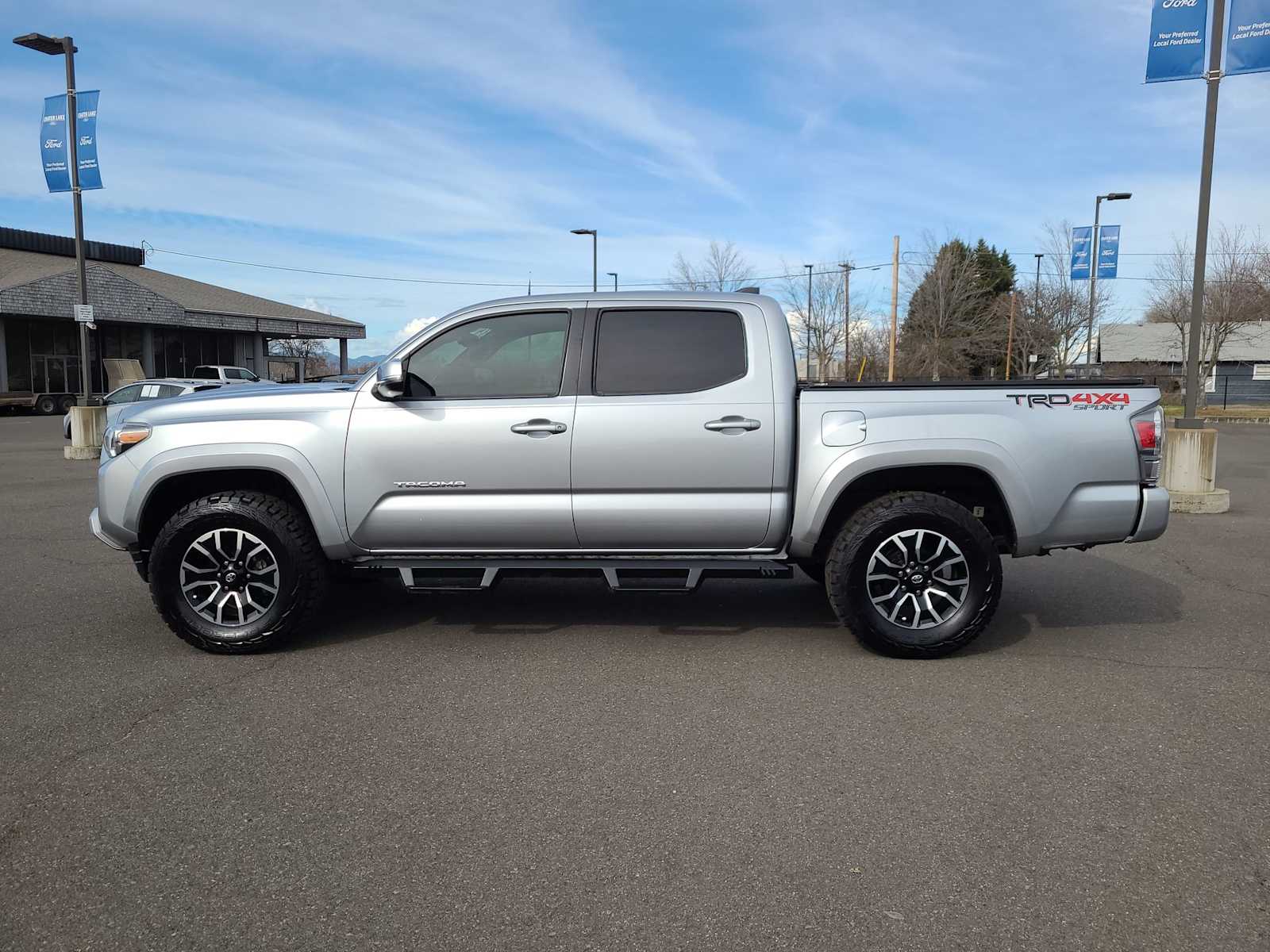 Thumbnail: 2022 Toyota Tacoma - 11