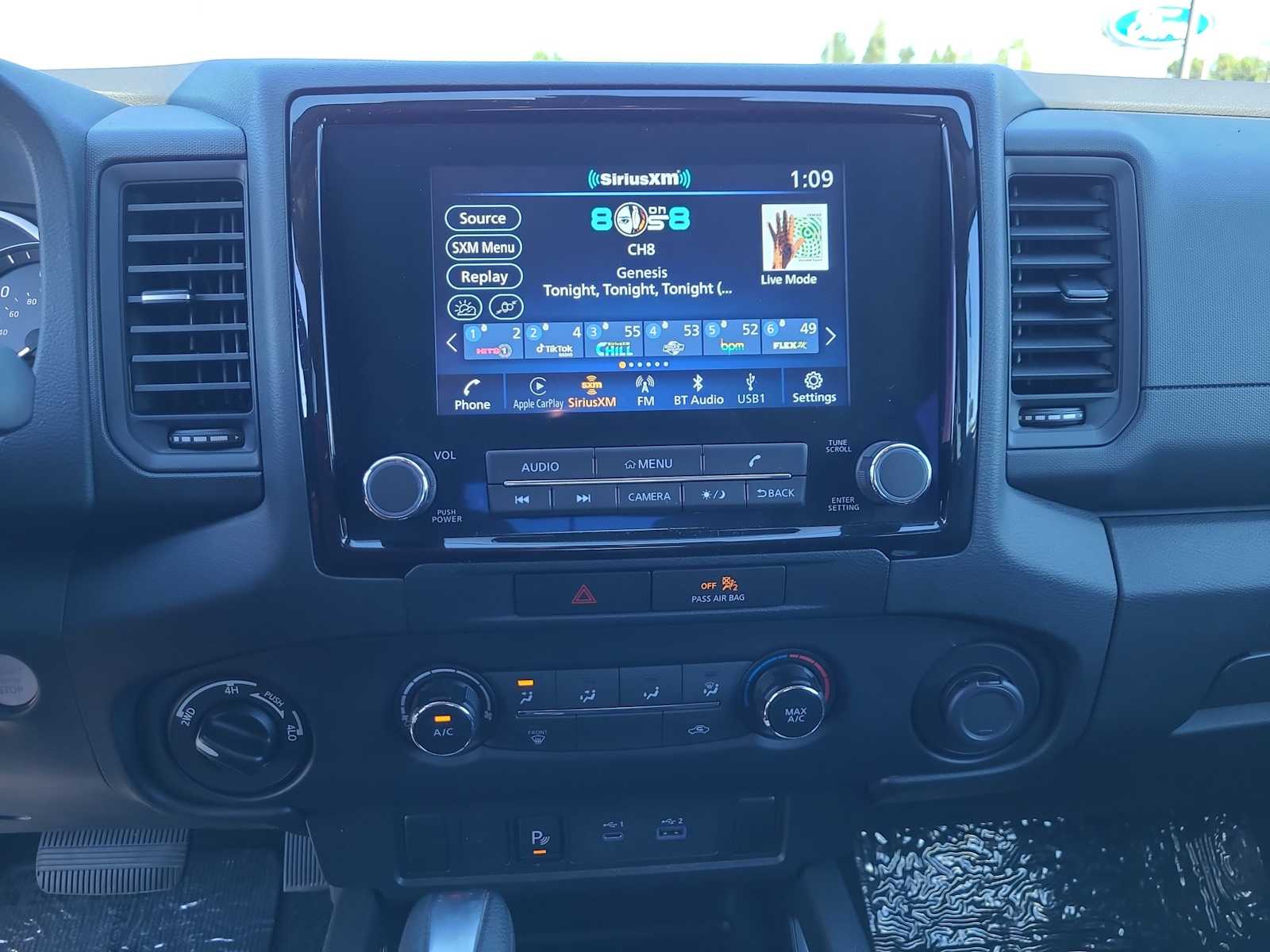 Thumbnail: 2022 Nissan Frontier - 24