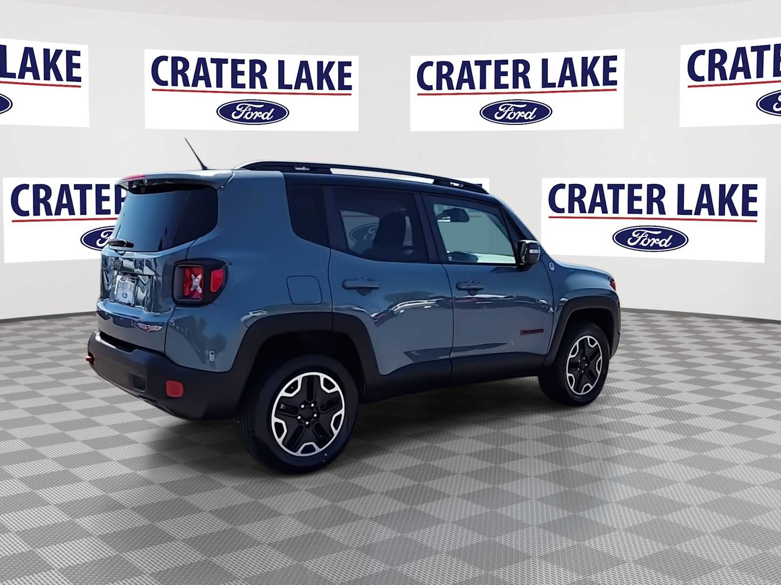 Thumbnail: 2017 Jeep Renegade - 8
