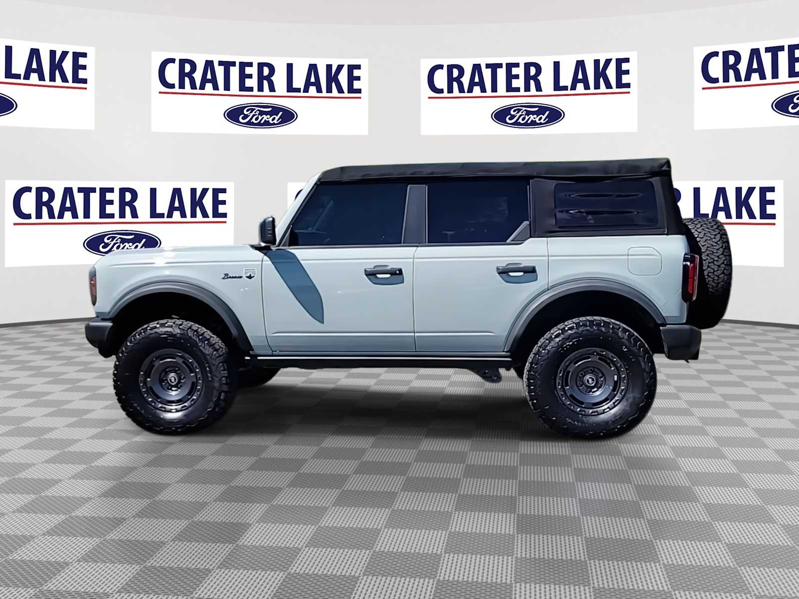 Thumbnail: 2022 Ford Bronco - 5