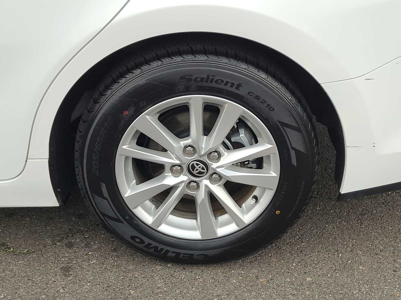 Thumbnail: 2025 Toyota Camry - 16