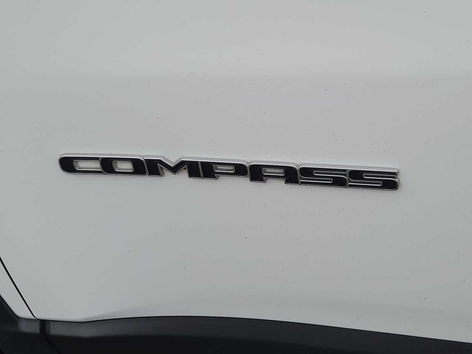 Thumbnail: 2022 Jeep Compass - 15