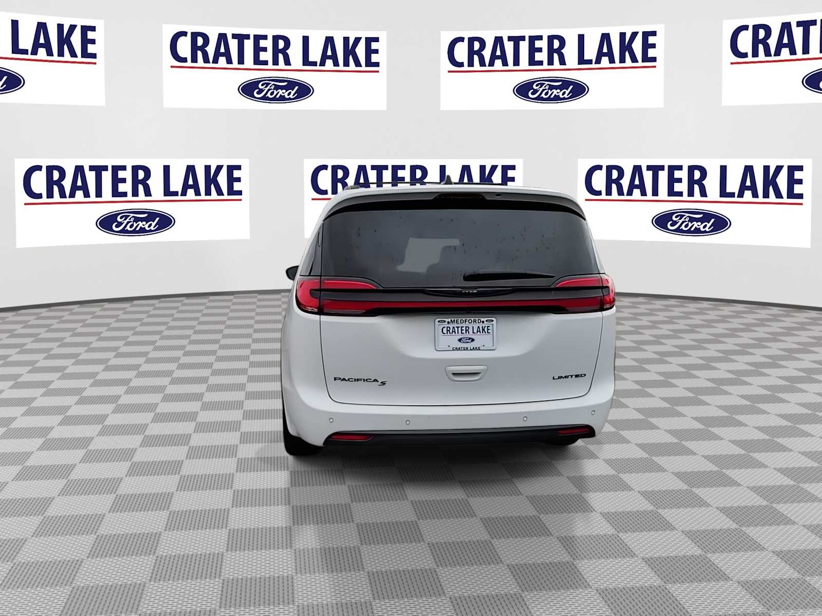 Thumbnail: 2025 Chrysler Pacifica - 7