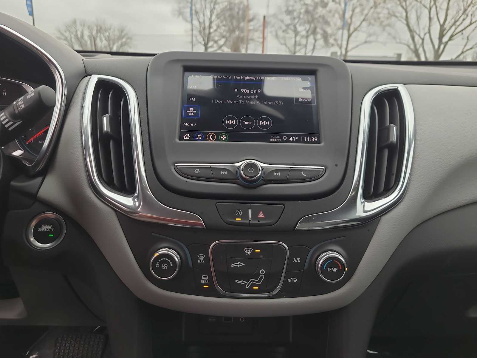 Thumbnail: 2024 Chevrolet Equinox - 24