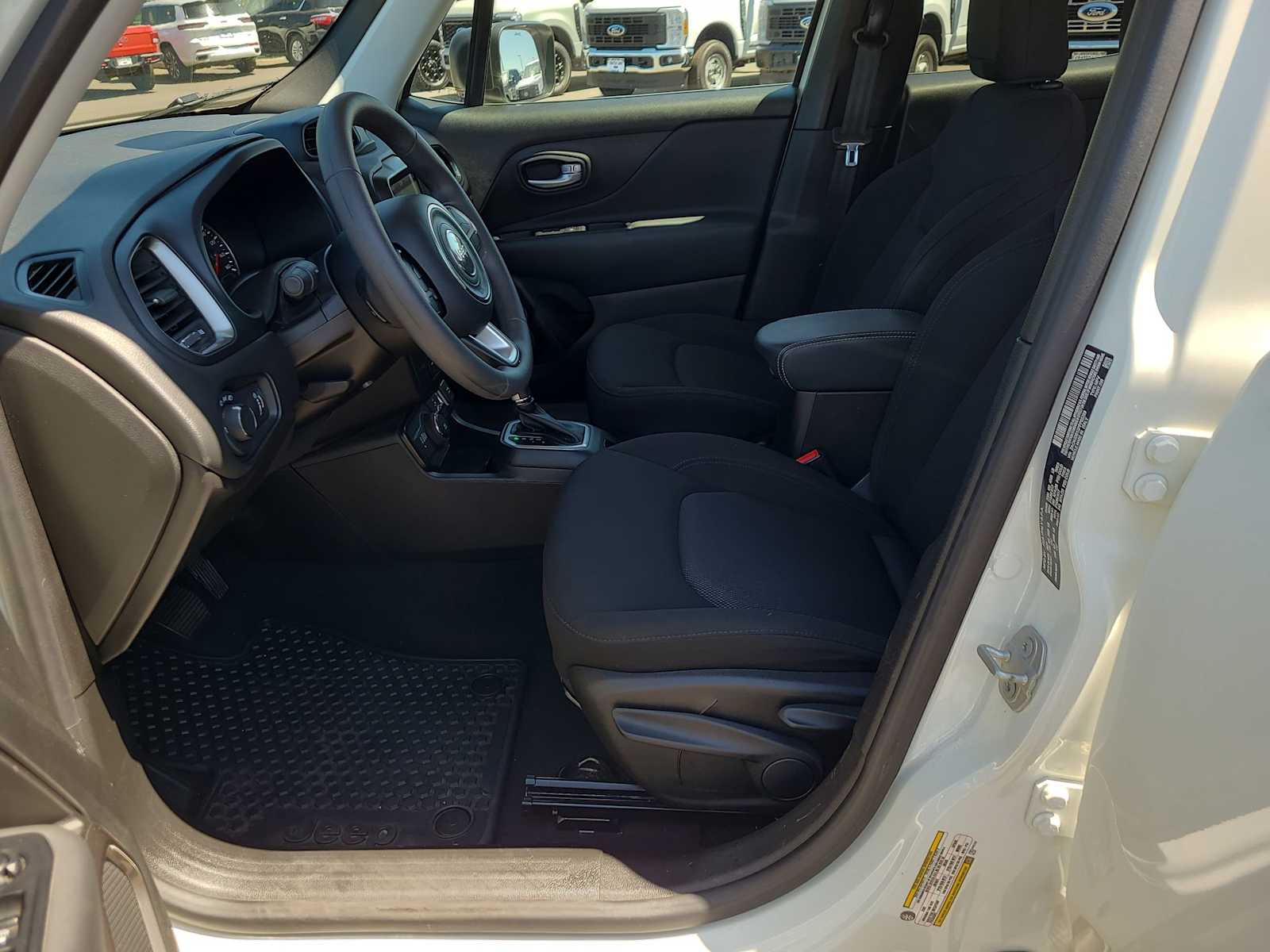 2023 Jeep Renegade Latitude 19