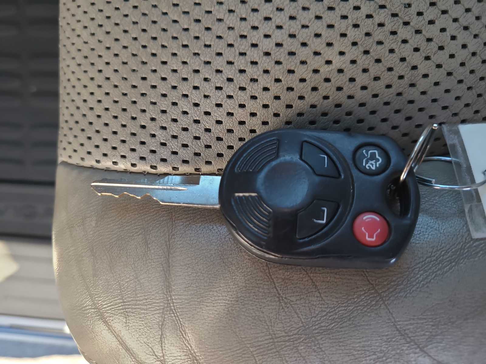 Thumbnail: 2011 Lincoln Navigator L - 28