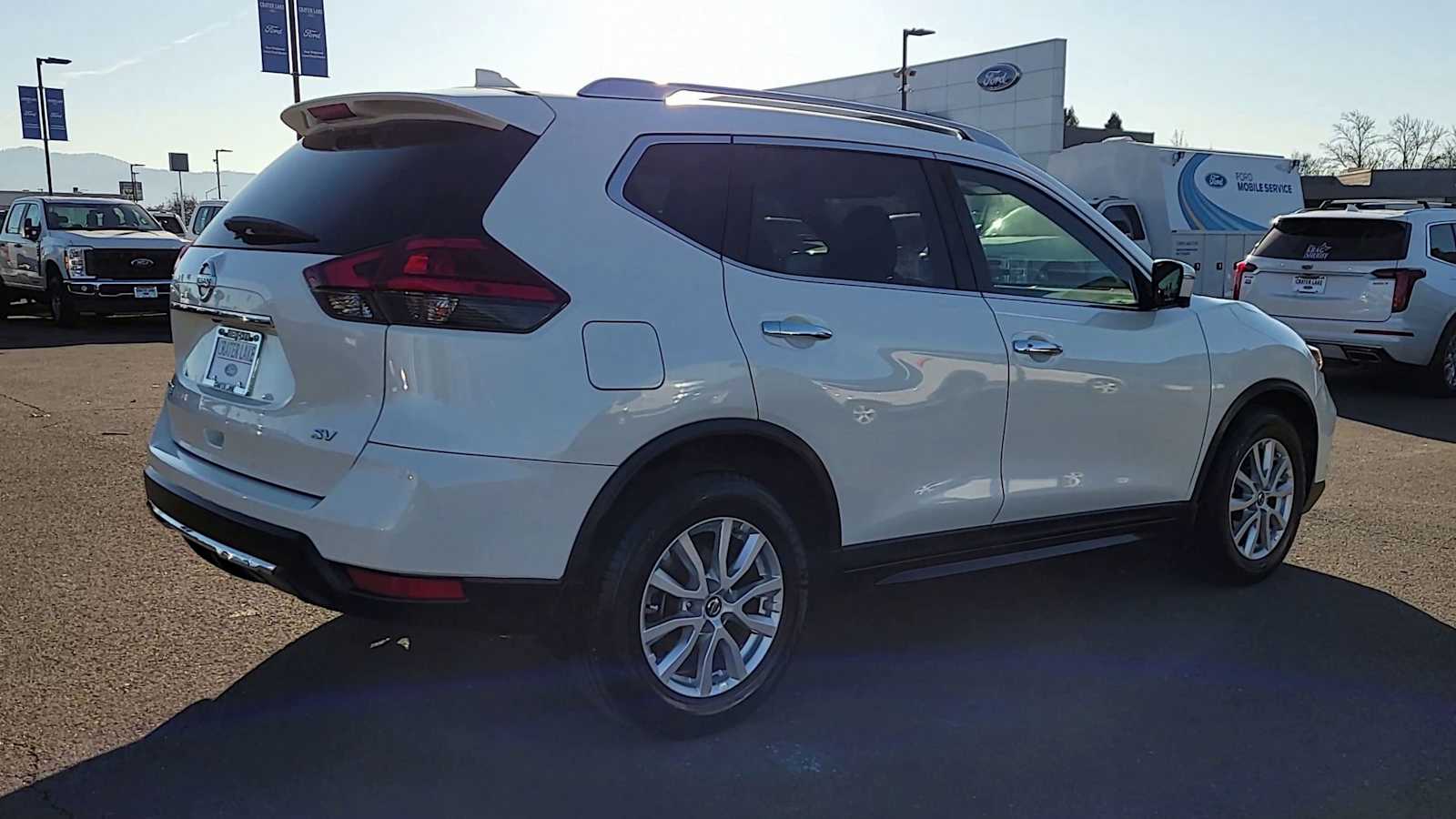 Thumbnail: 2017 Nissan Rogue - 8