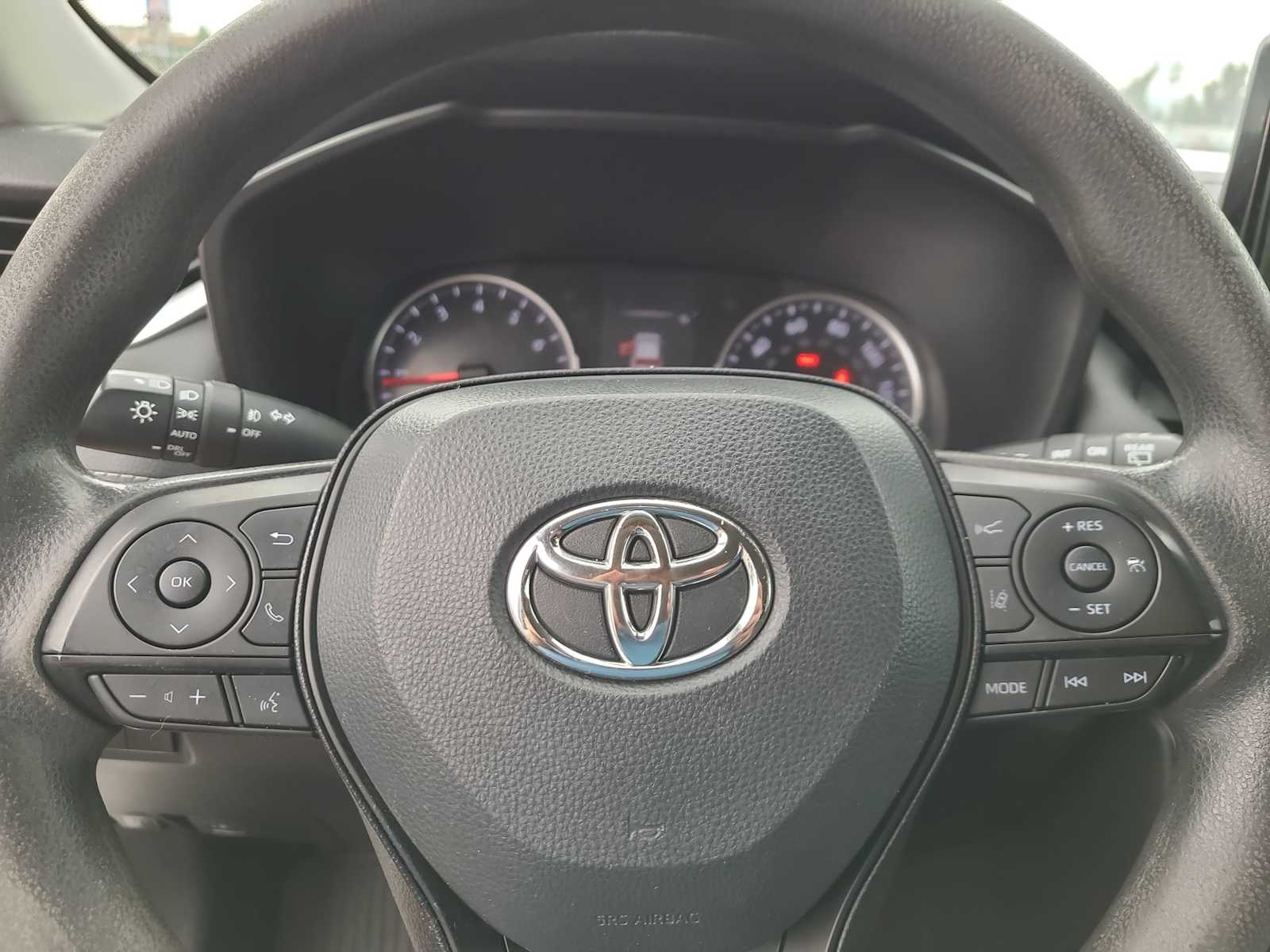 Thumbnail: 2020 Toyota RAV4 - 23