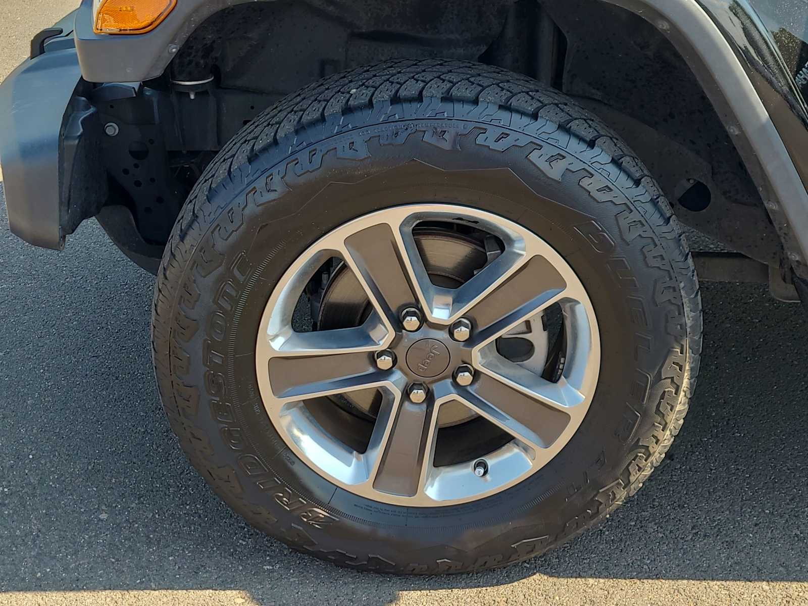 Thumbnail: 2020 Jeep Wrangler - 16