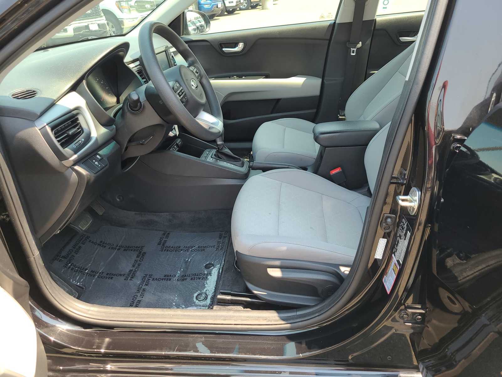 Thumbnail: 2020 Kia Rio - 19