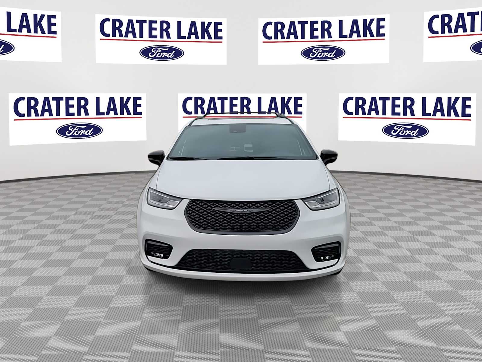 Thumbnail: 2025 Chrysler Pacifica - 3