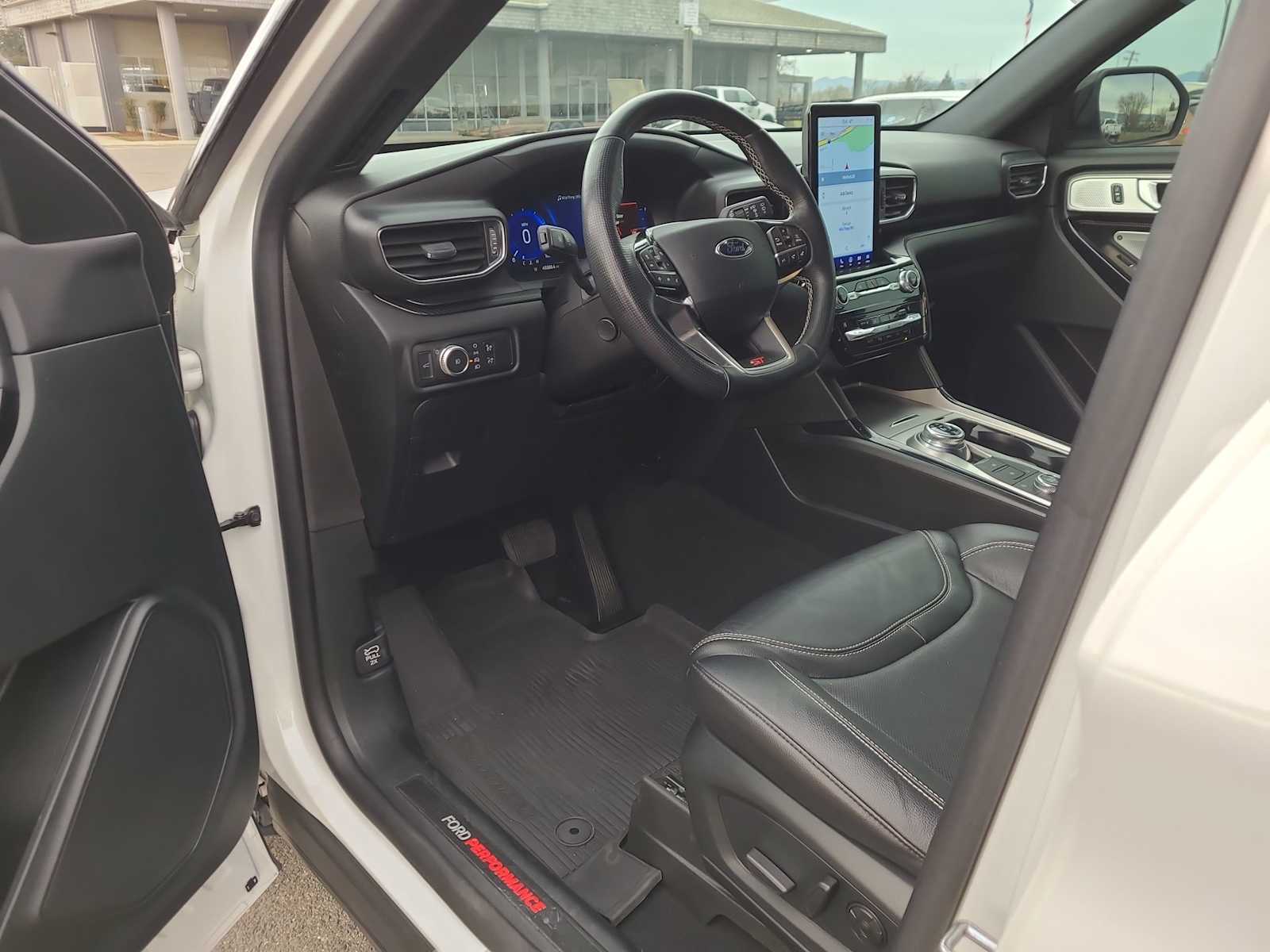 Thumbnail: 2021 Ford Explorer - 10