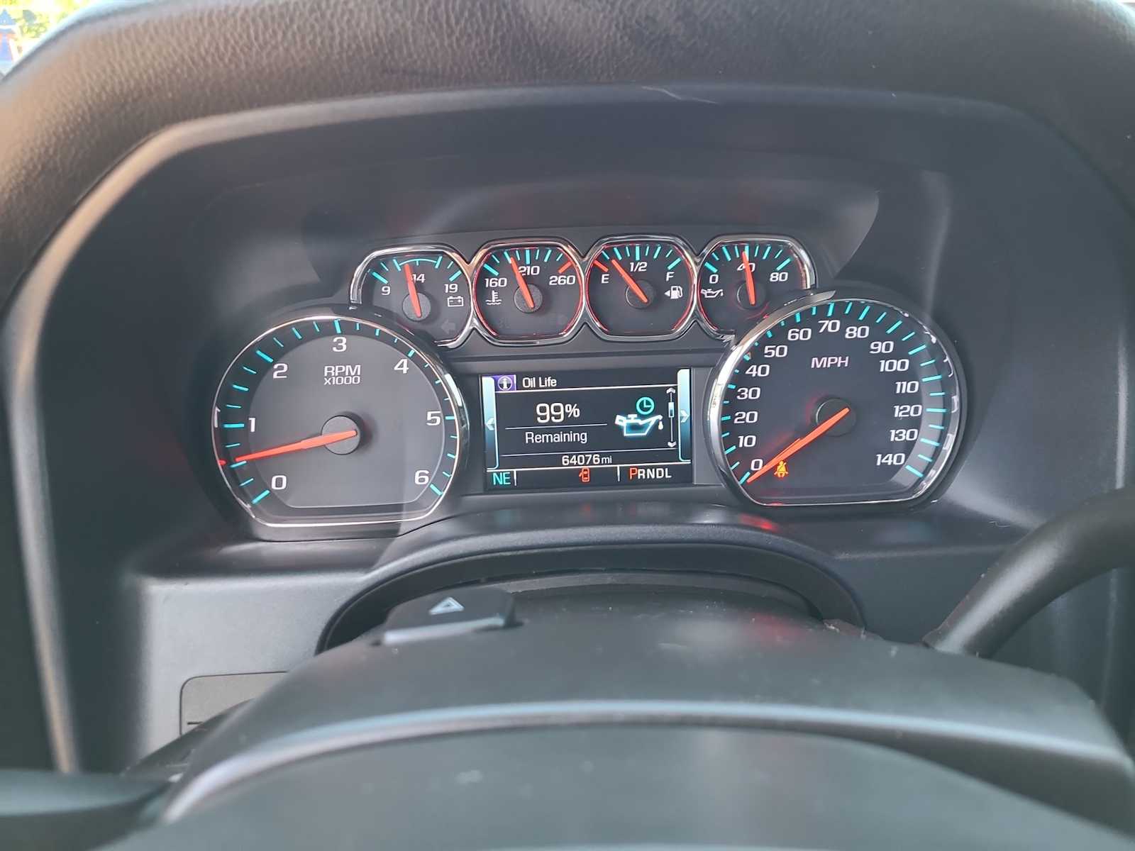 Thumbnail: 2018 Chevrolet Silverado 1500 - 26