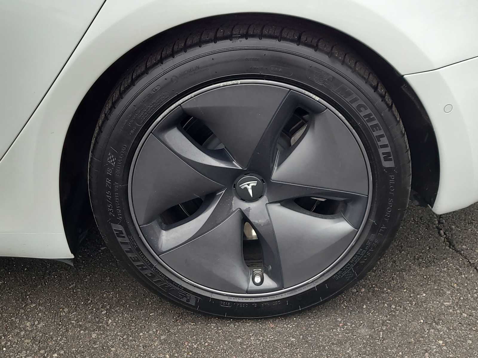 Thumbnail: 2020 Tesla Model 3 - 16