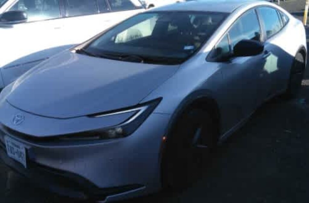 Used 2024 Toyota Prius LE Hatchback