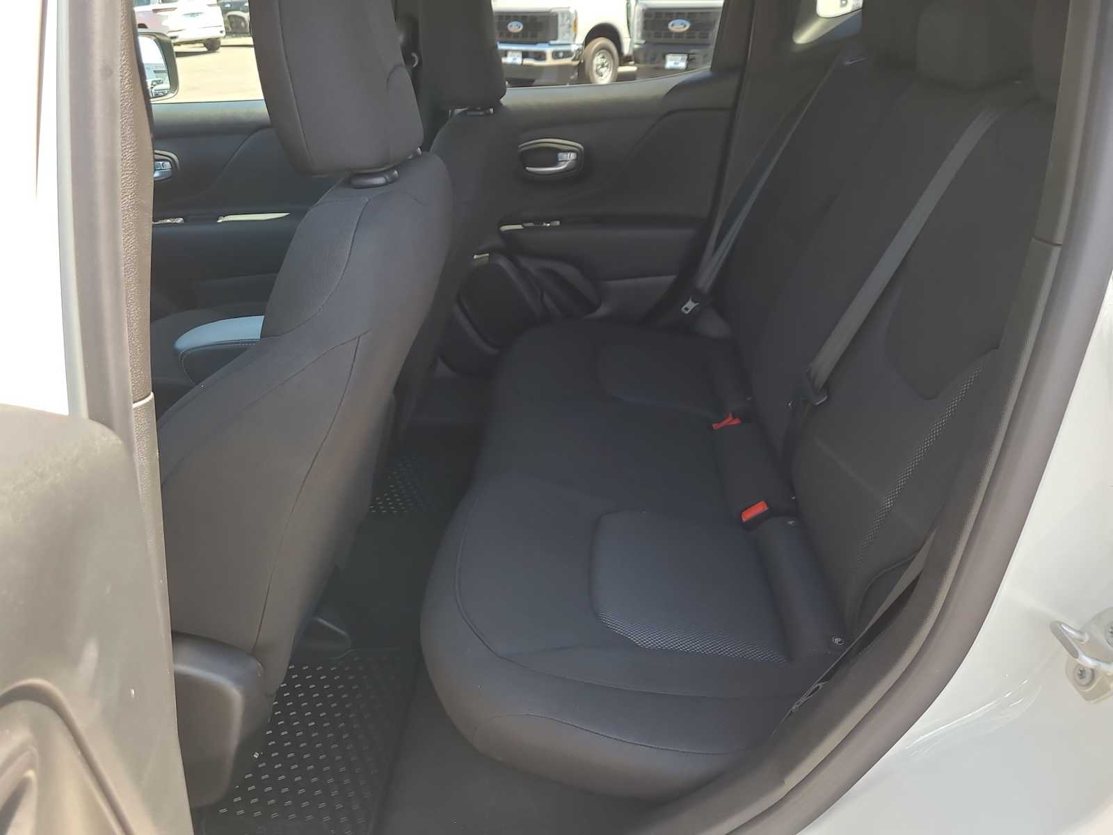 2023 Jeep Renegade Latitude 21