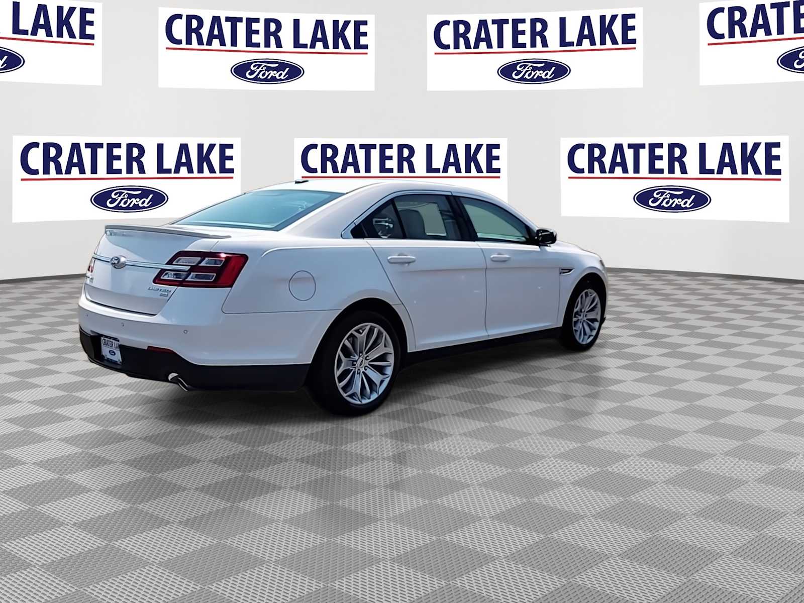 Thumbnail: 2018 Ford Taurus - 8